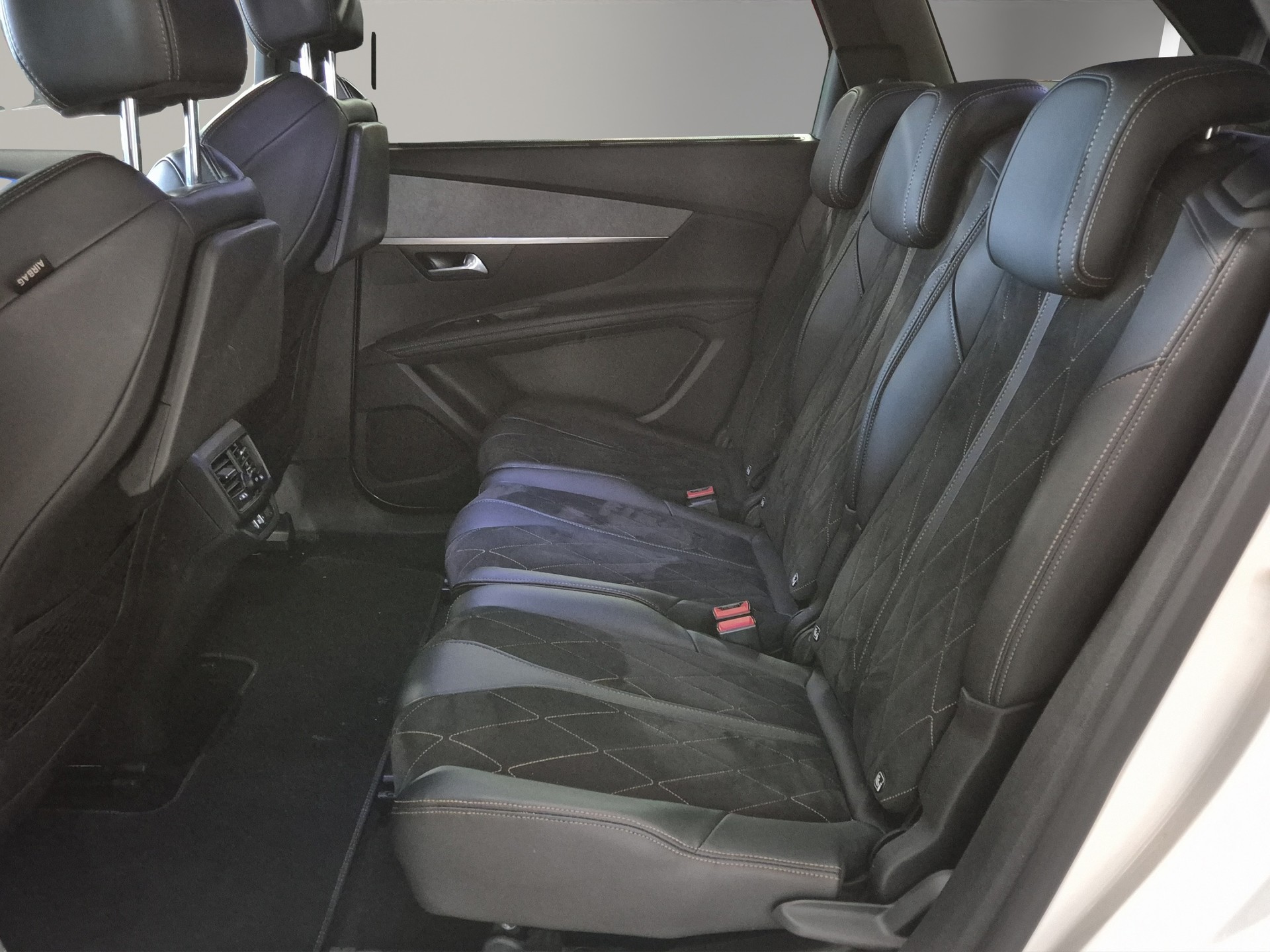 PEUGEOT 5008 2.0 BlueHDi GT EAT 7SEATS/7PLACES-image-12