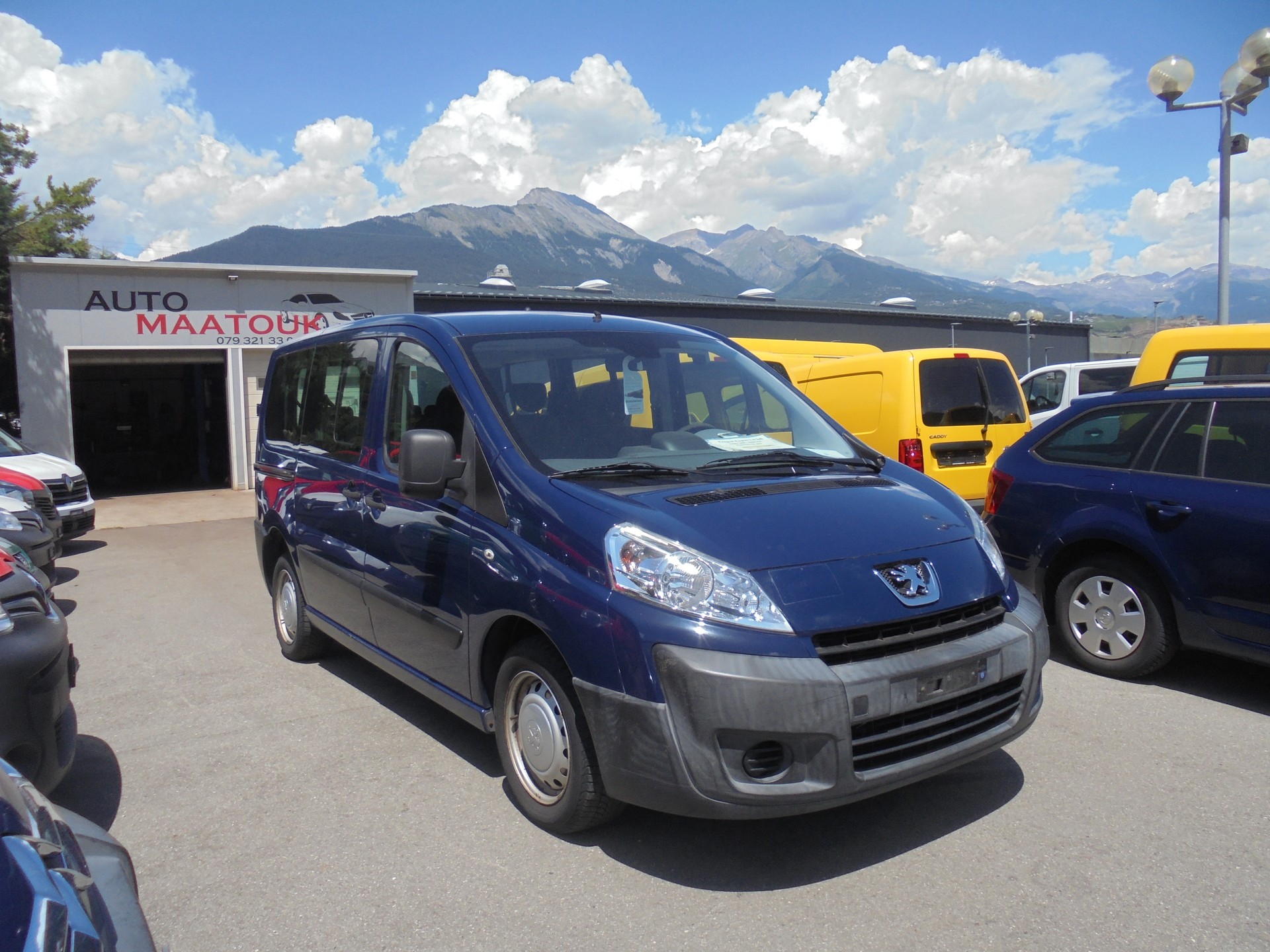 PEUGEOT Expert Tepee 2.0 HDi Confort L1-image-2