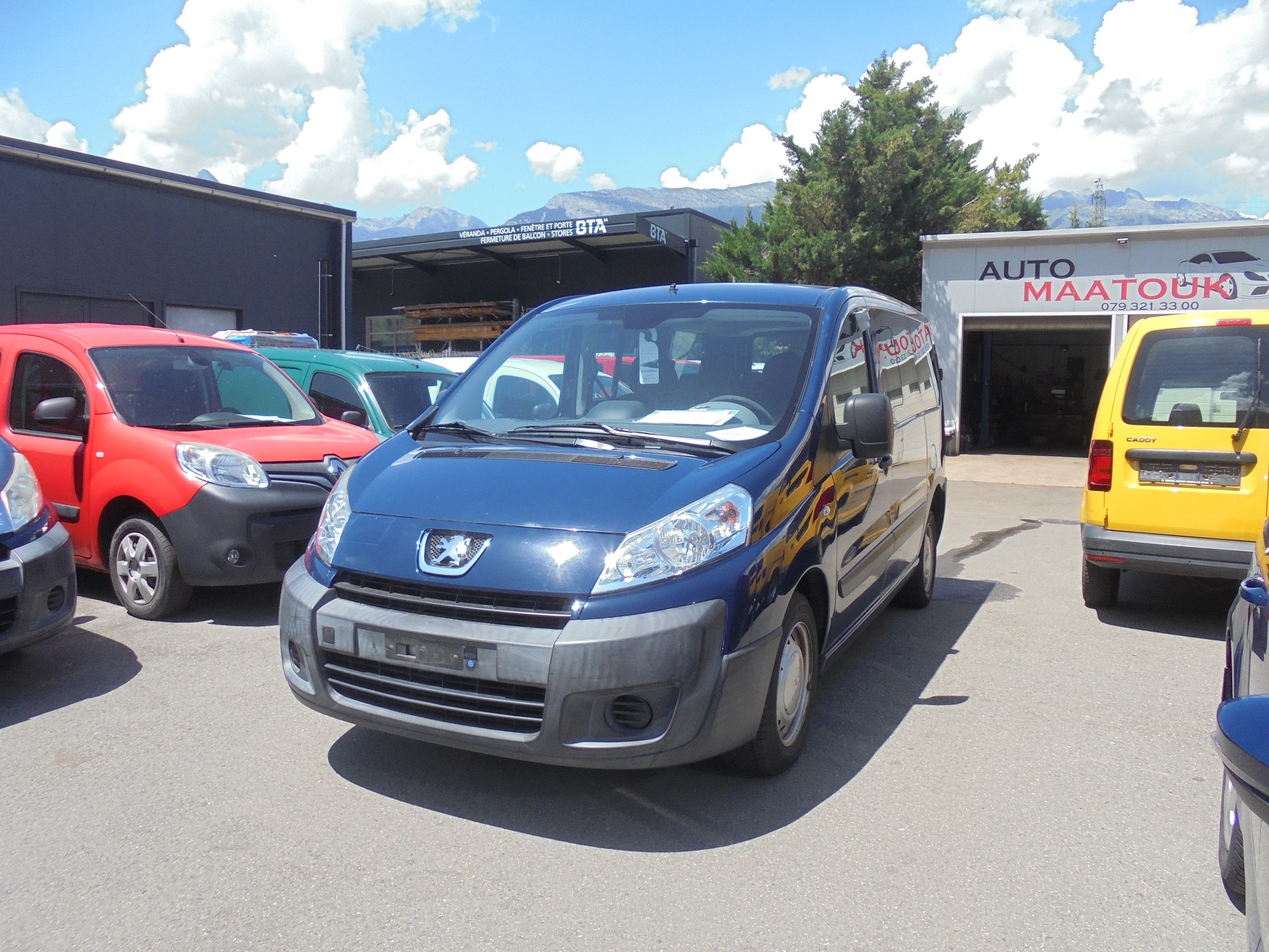 PEUGEOT Expert Tepee 2.0 HDi Confort L1-image-0