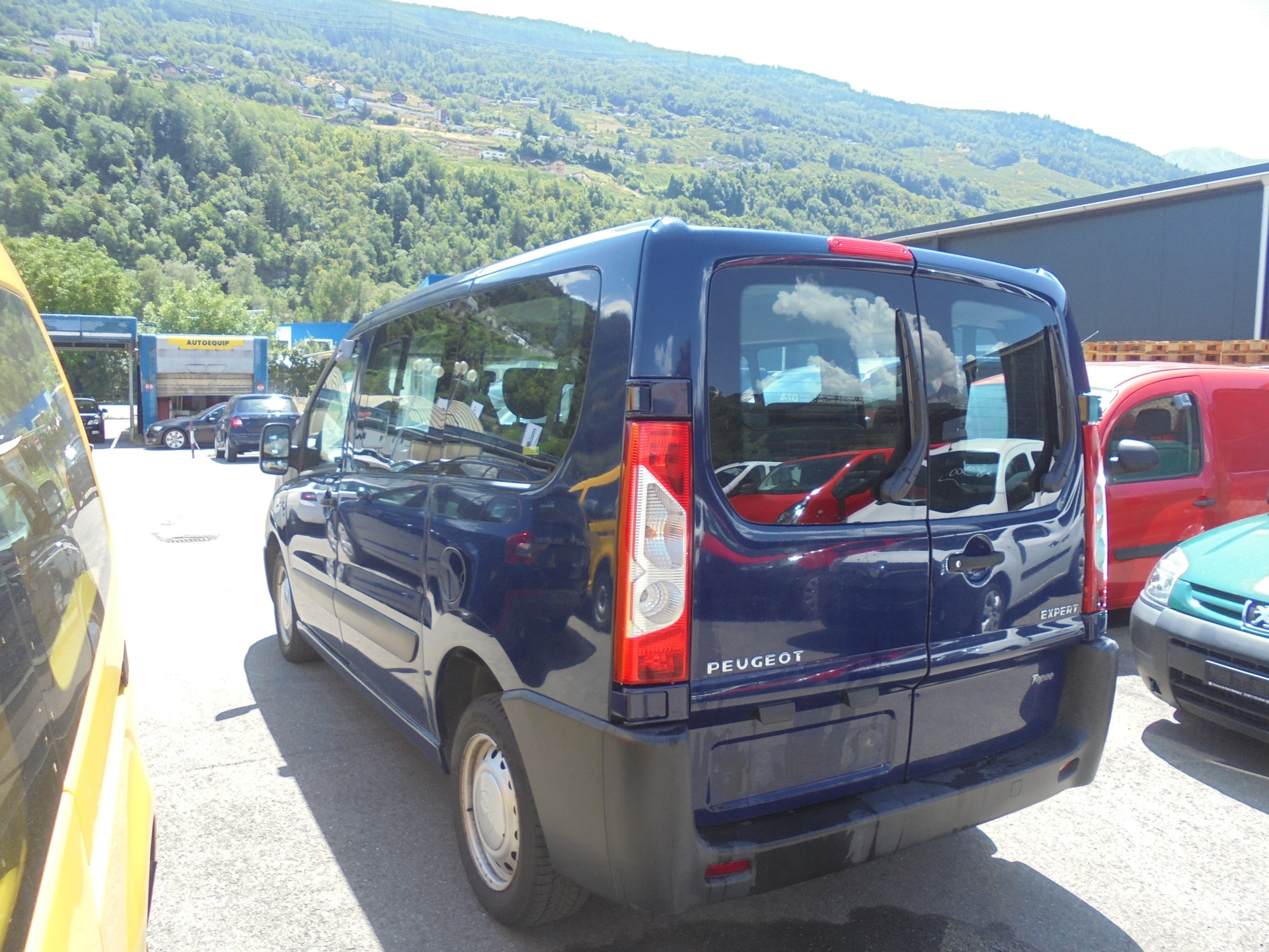 PEUGEOT Expert Tepee 2.0 HDi Confort L1-image-5