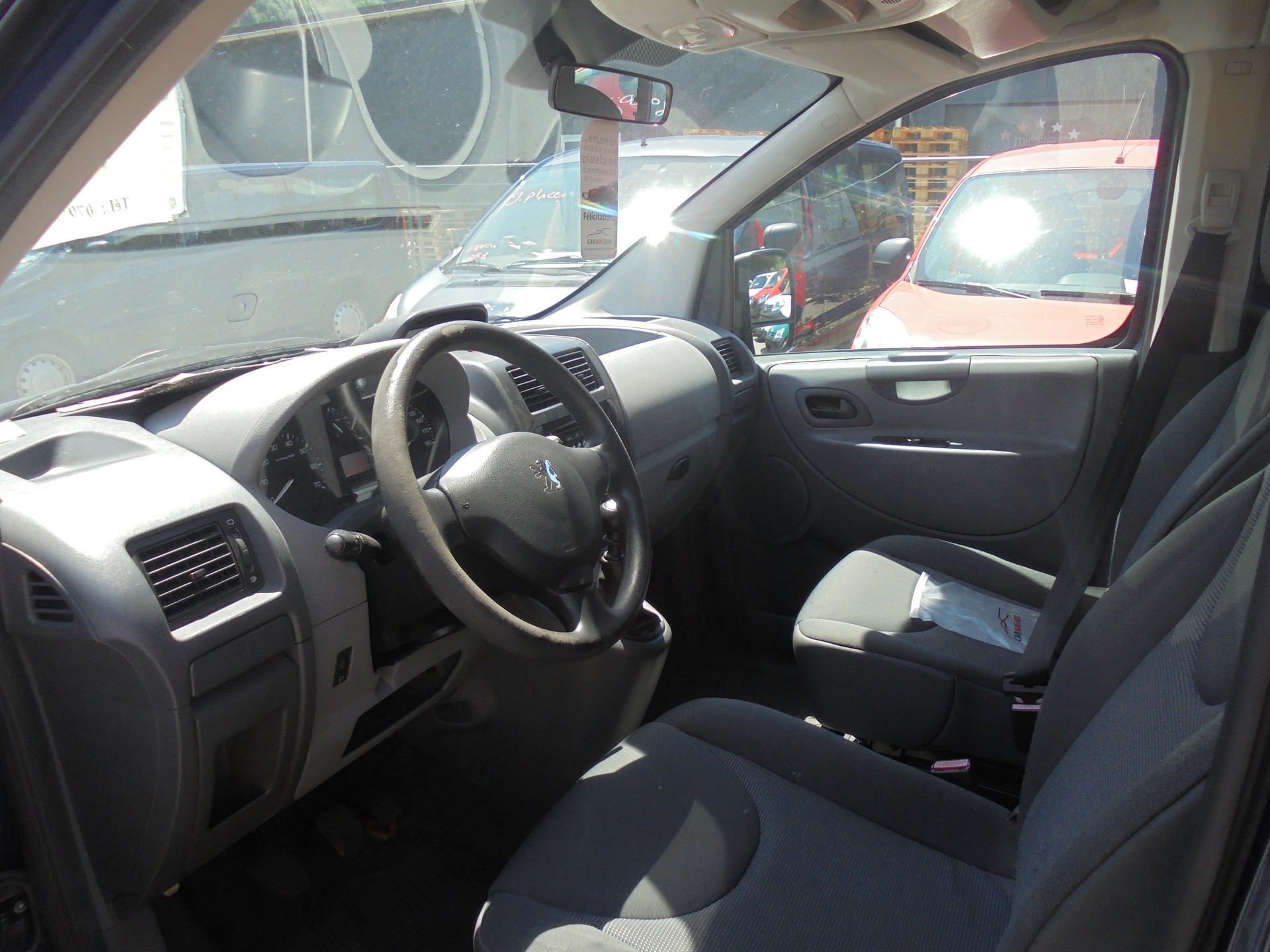PEUGEOT Expert Tepee 2.0 HDi Confort L1-image-6