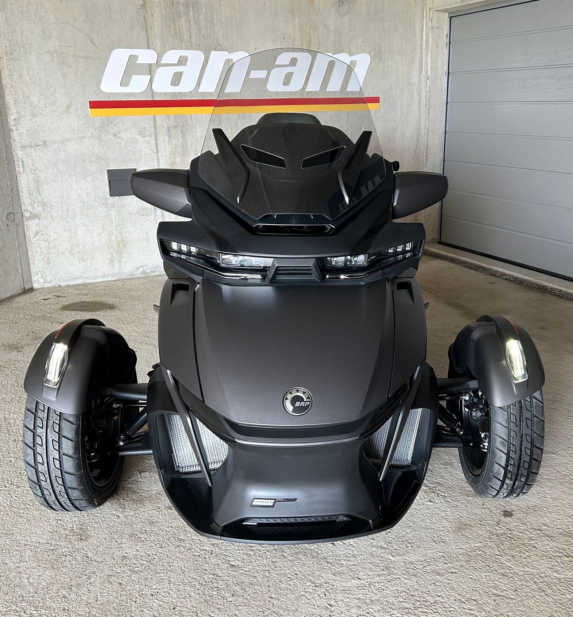 CAN-AM RT Limited-image-1