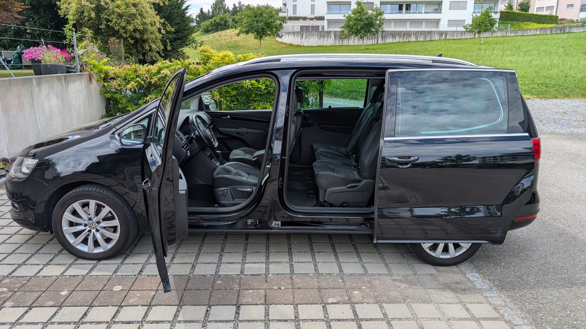 VW Sharan 2.0 TDI SCR Highline DSG-image-2