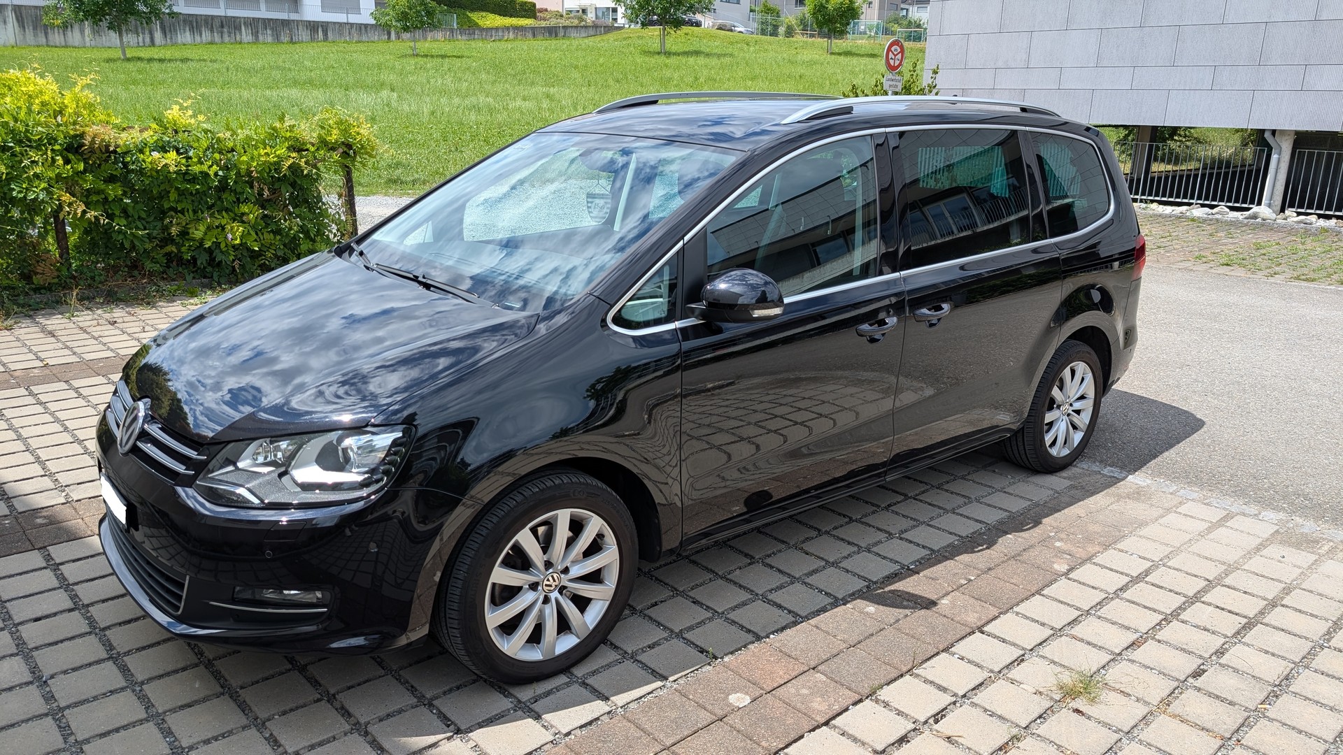 VW Sharan 2.0 TDI SCR Highline DSG-image-0
