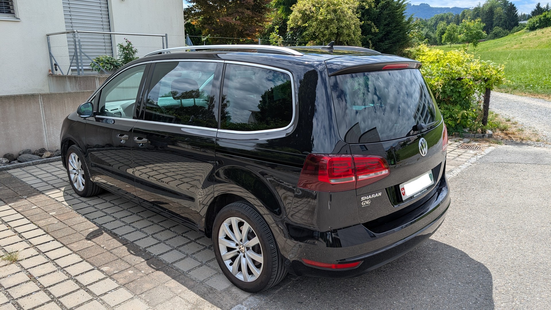 VW Sharan 2.0 TDI SCR Highline DSG-image-1