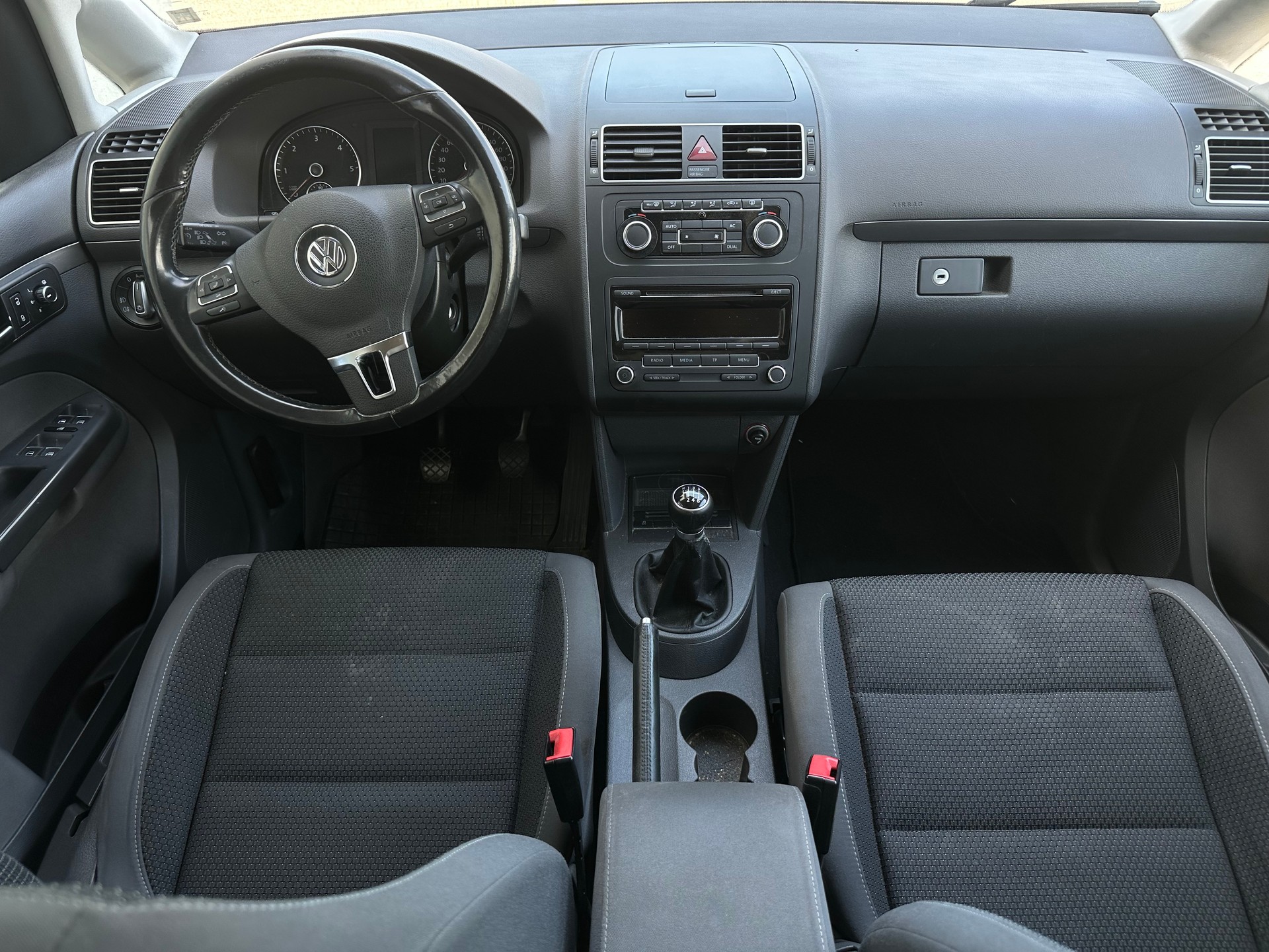 VW Touran 2.0 TDI Comfortline 7 places-image-6