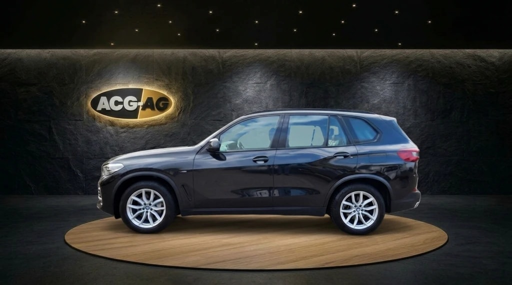 BMW X5 xDrive45e Steptronic ** 394 PS ** Voll-Leder ** Navi ** RF-Kamera 360° ** Abstandsregelsysteme ** Sitzmemory ** Modell 2022-image-2