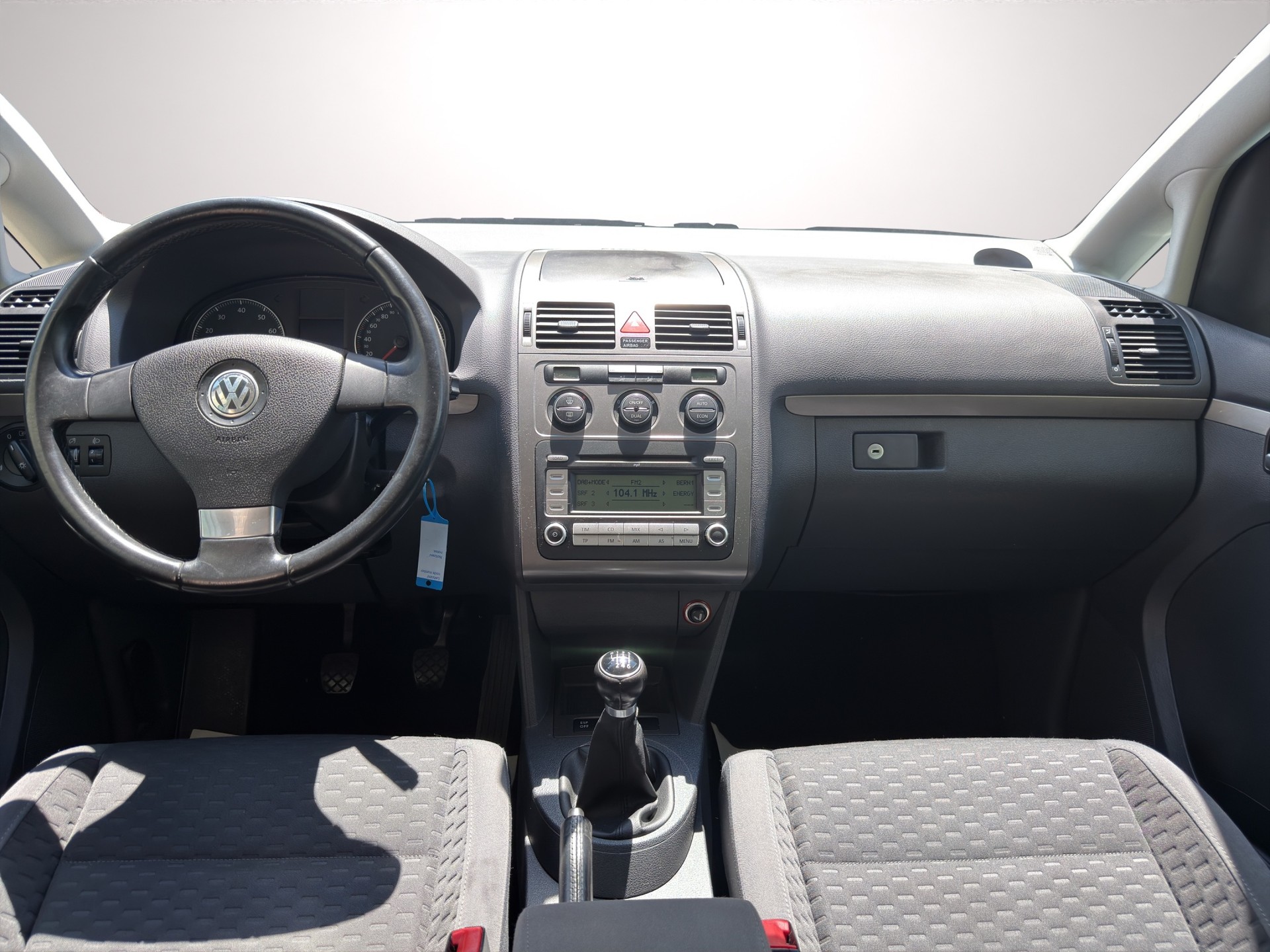 VW Touran 1.4 TSI Highline-image-12