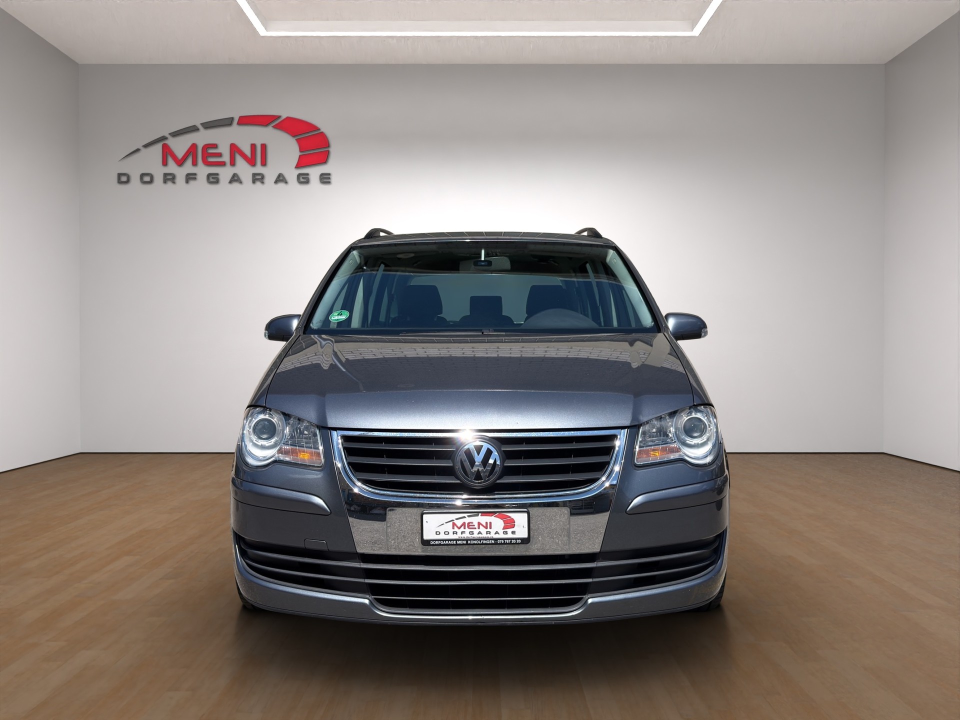 VW Touran 1.4 TSI Highline-image-1