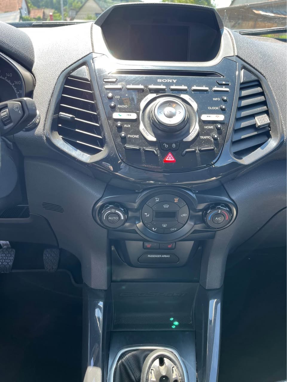 FORD EcoSport 1.0 SCTi Titanium S-image-11