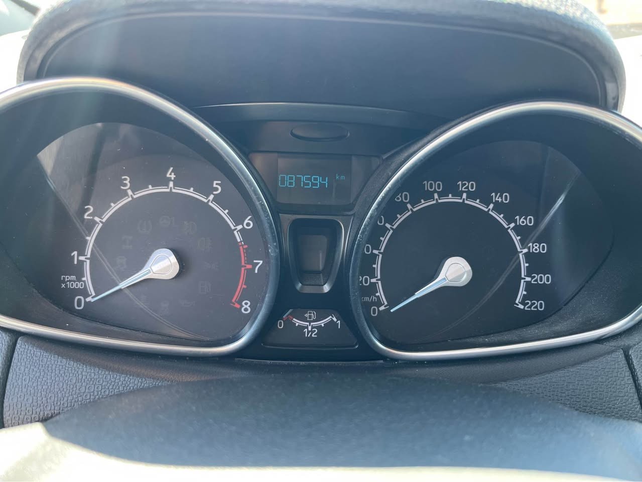 FORD EcoSport 1.0 SCTi Titanium S-image-12