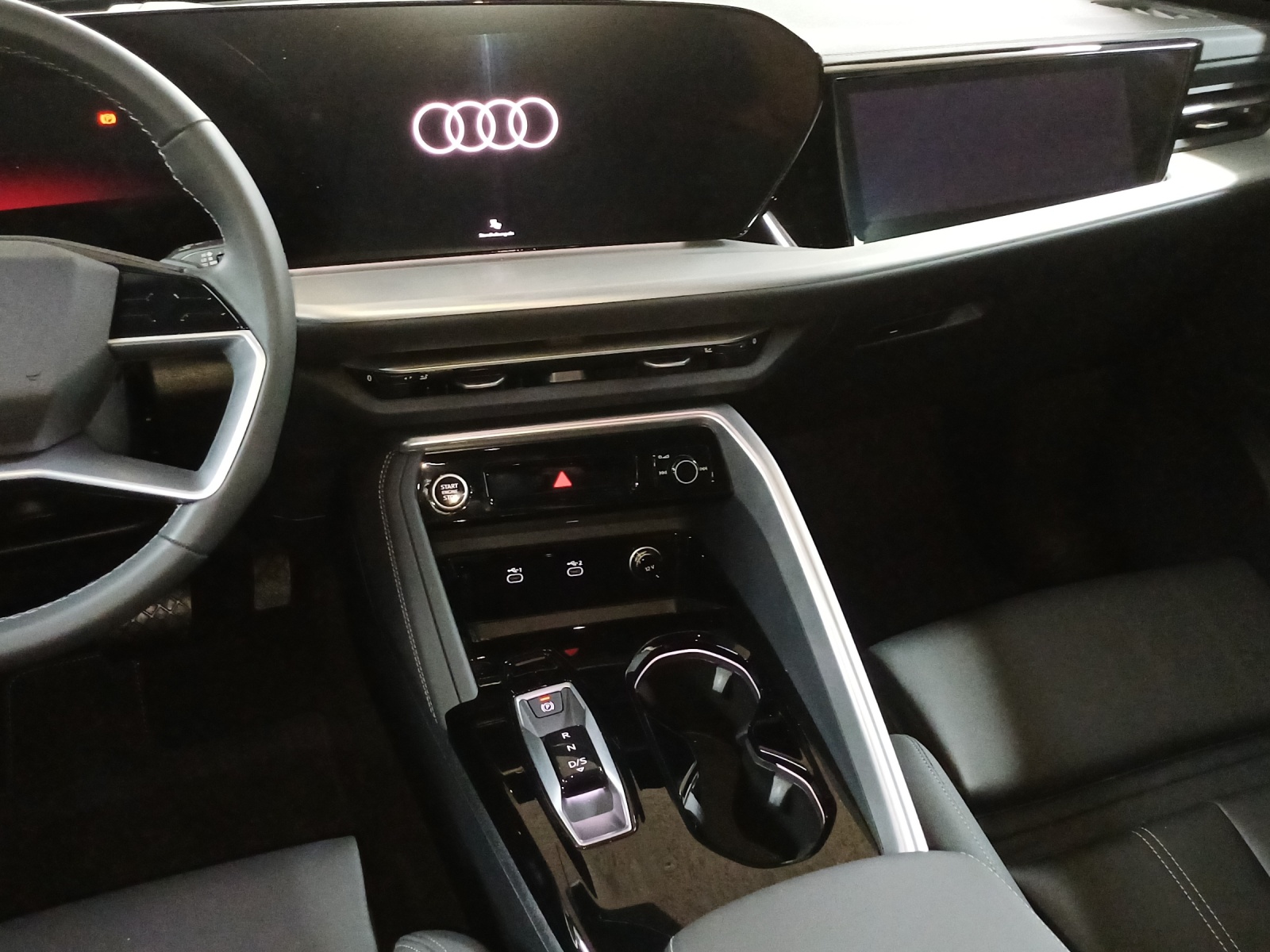 AUDI Q5 TFSI quatto 150 kW S-tronic-image-10
