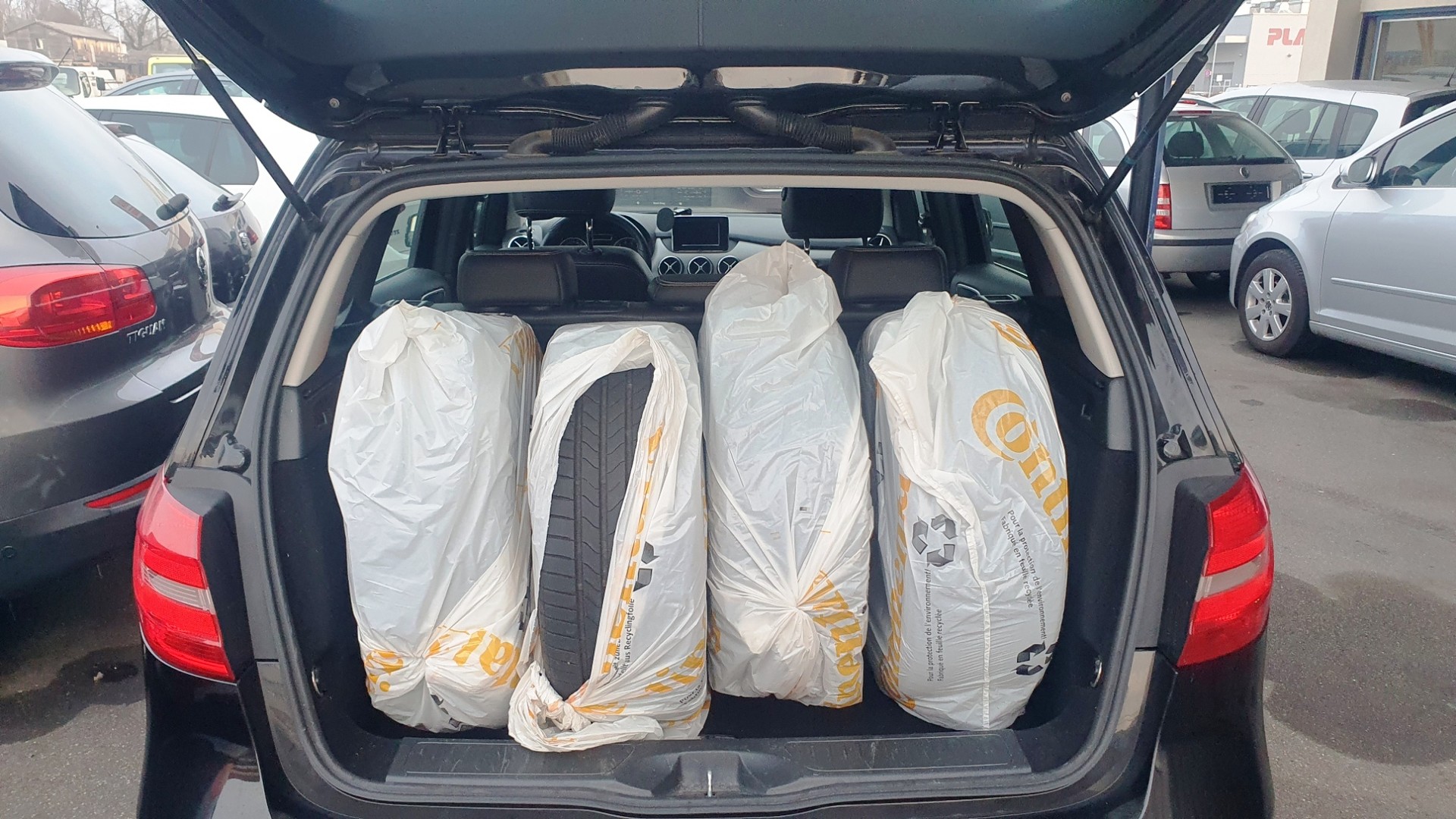 MERCEDES-BENZ B 180 7G-DCT-image-18