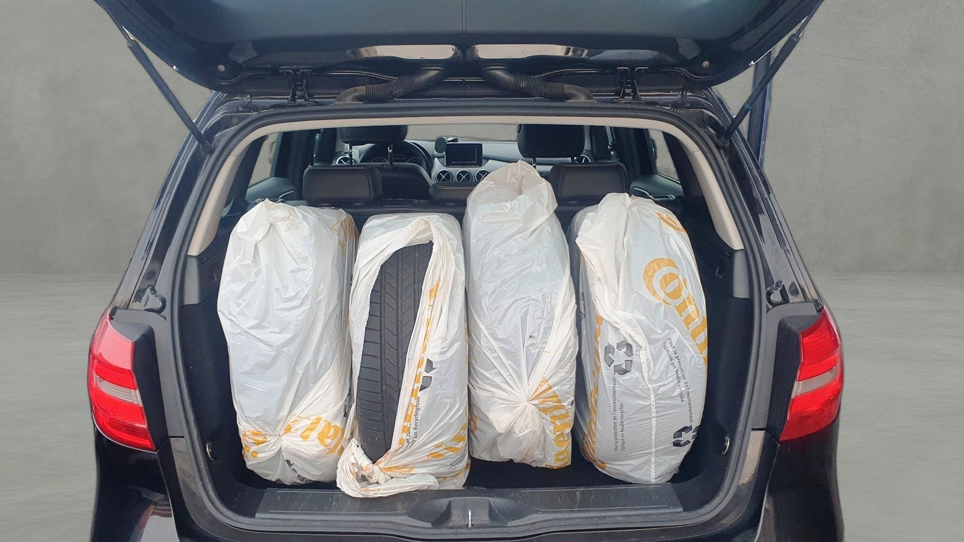 MERCEDES-BENZ B 180 7G-DCT-image-18