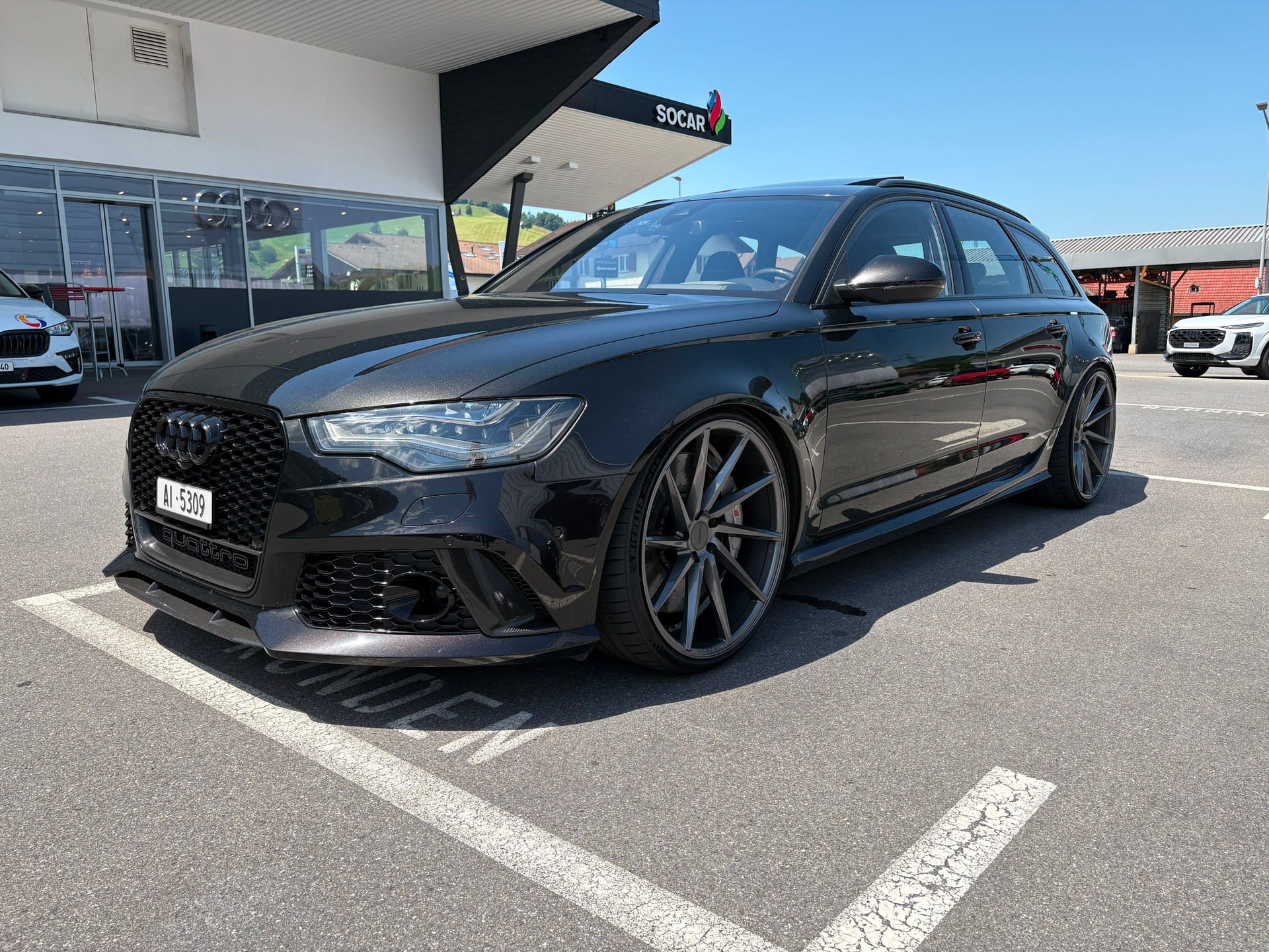 AUDI RS6-image-2