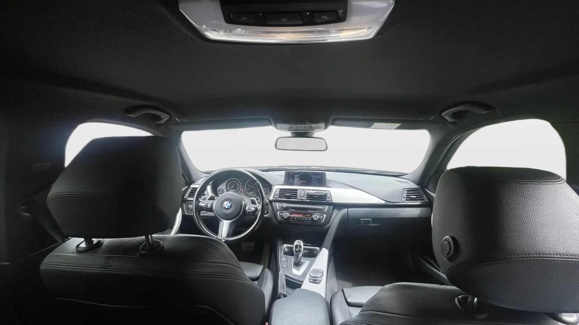 BMW 320d xDrive Touring M Sport - OFFRE EXCEPTIONNELLE-image-9