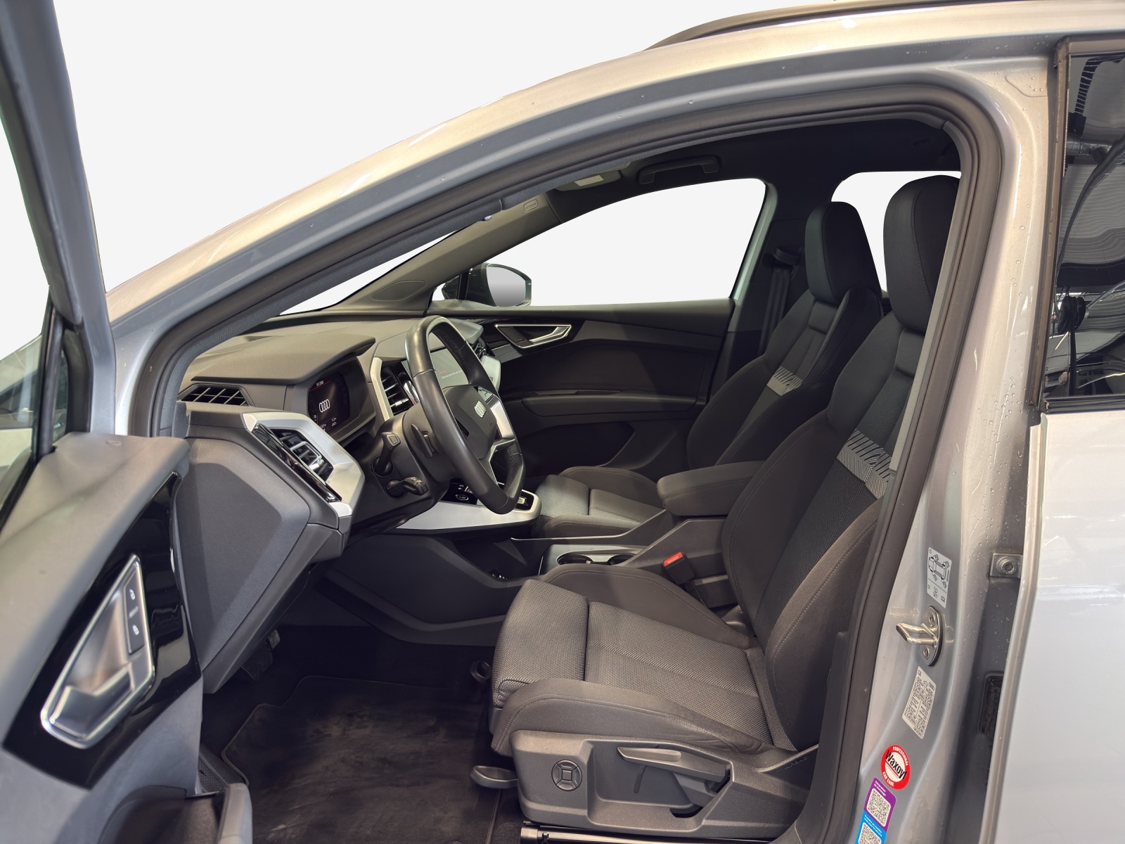AUDI Q4 e-tron 50 quattro-image-7