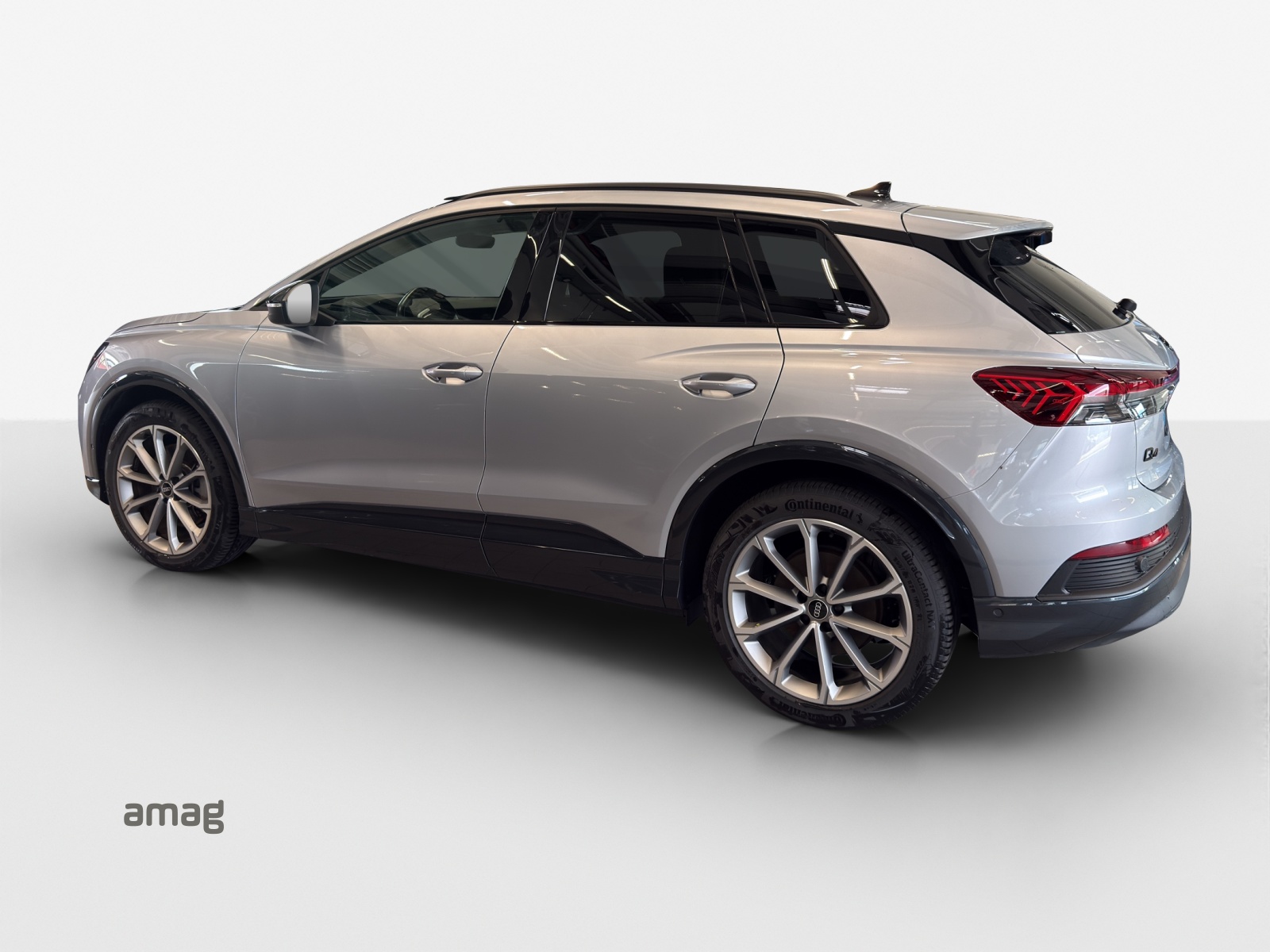 AUDI Q4 e-tron 50 quattro-showroom-element-1