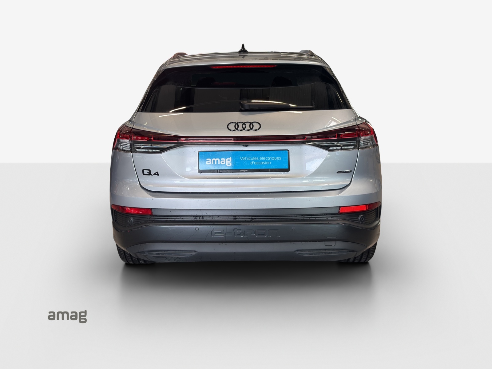 AUDI Q4 e-tron 50 quattro-showroom-element-3