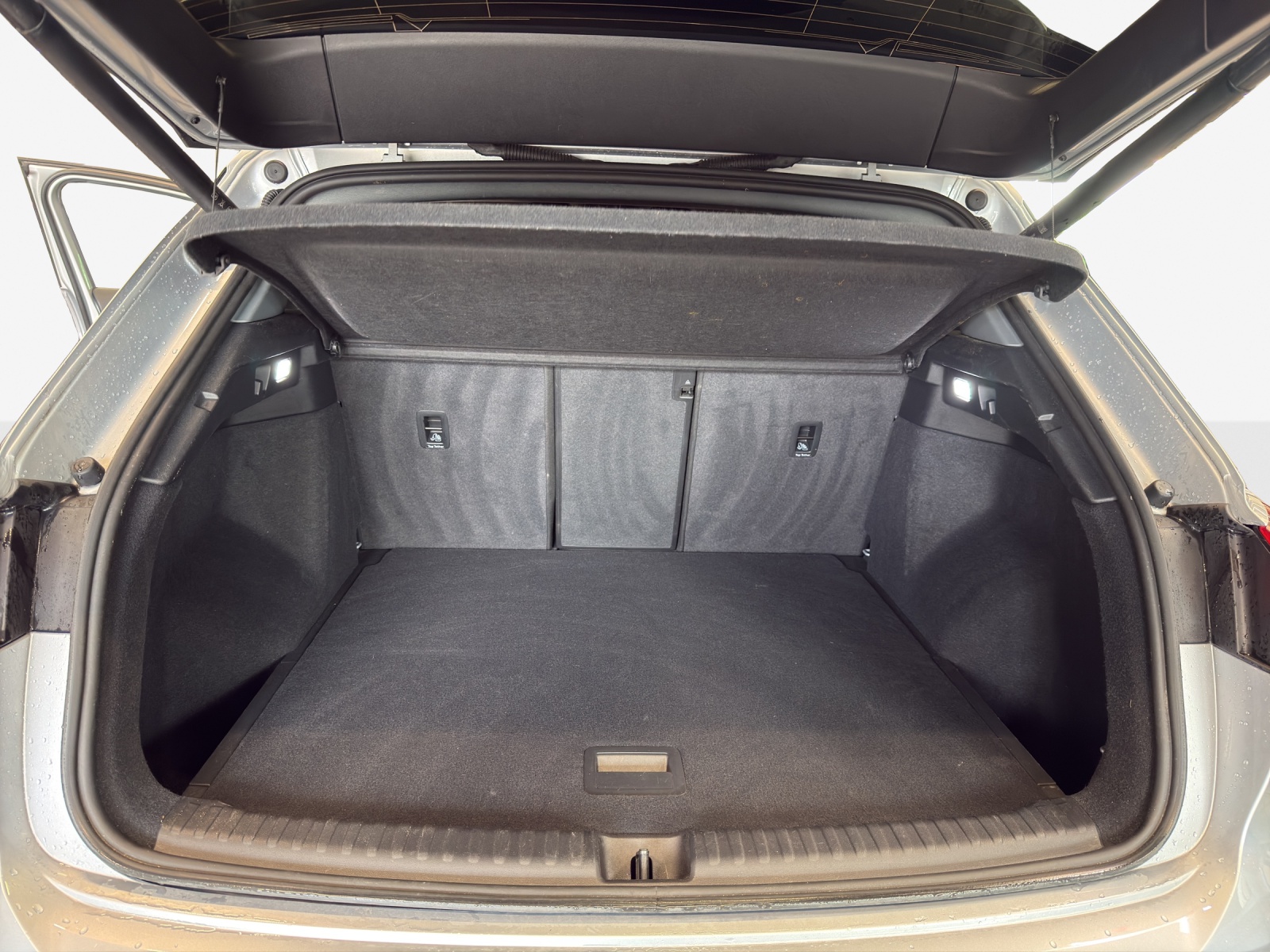 AUDI Q4 e-tron 50 quattro-image-12