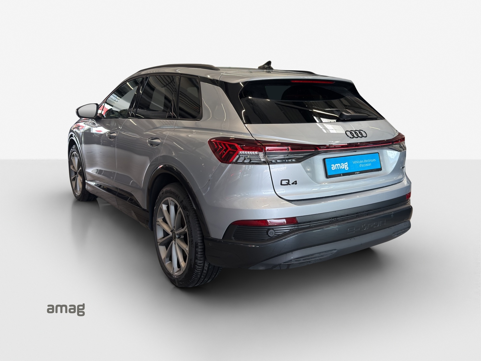 AUDI Q4 e-tron 50 quattro-showroom-element-2