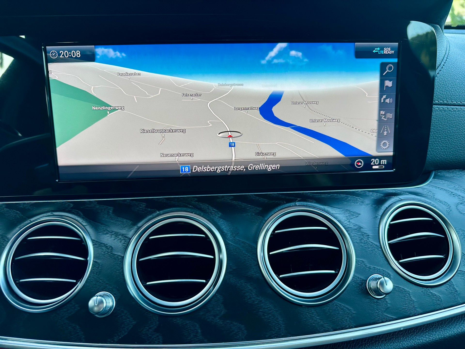 MERCEDES-BENZ E 200 AMG Line 4Matic 9G-Tronic-image-20