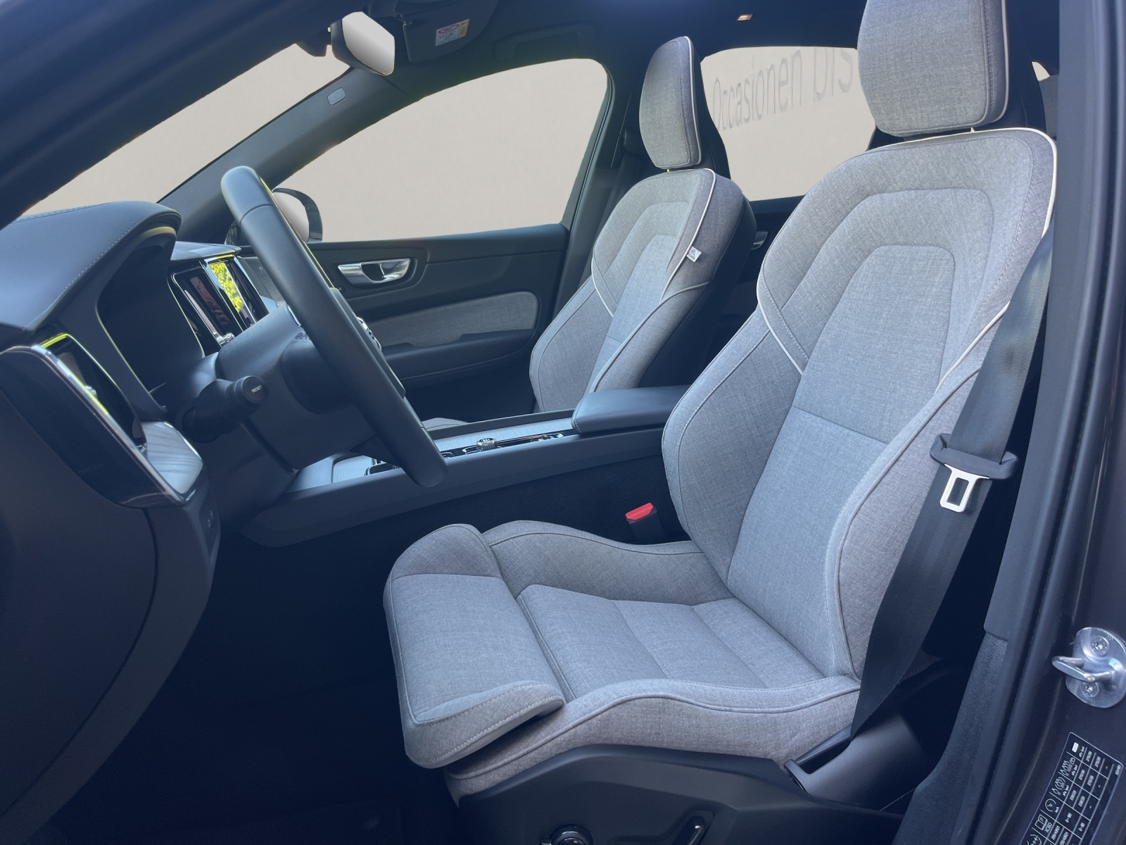 VOLVO XC60 2.0 T8 TE Ultimate Dark eAWD-image-10