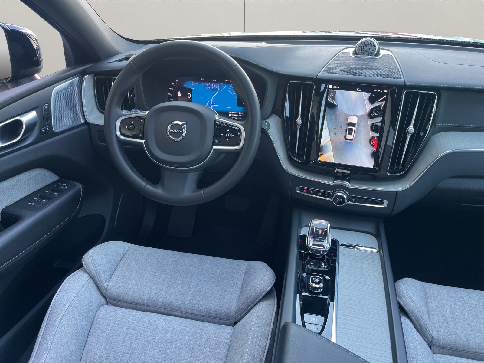 VOLVO XC60 2.0 T8 TE Ultimate Dark eAWD-image-13
