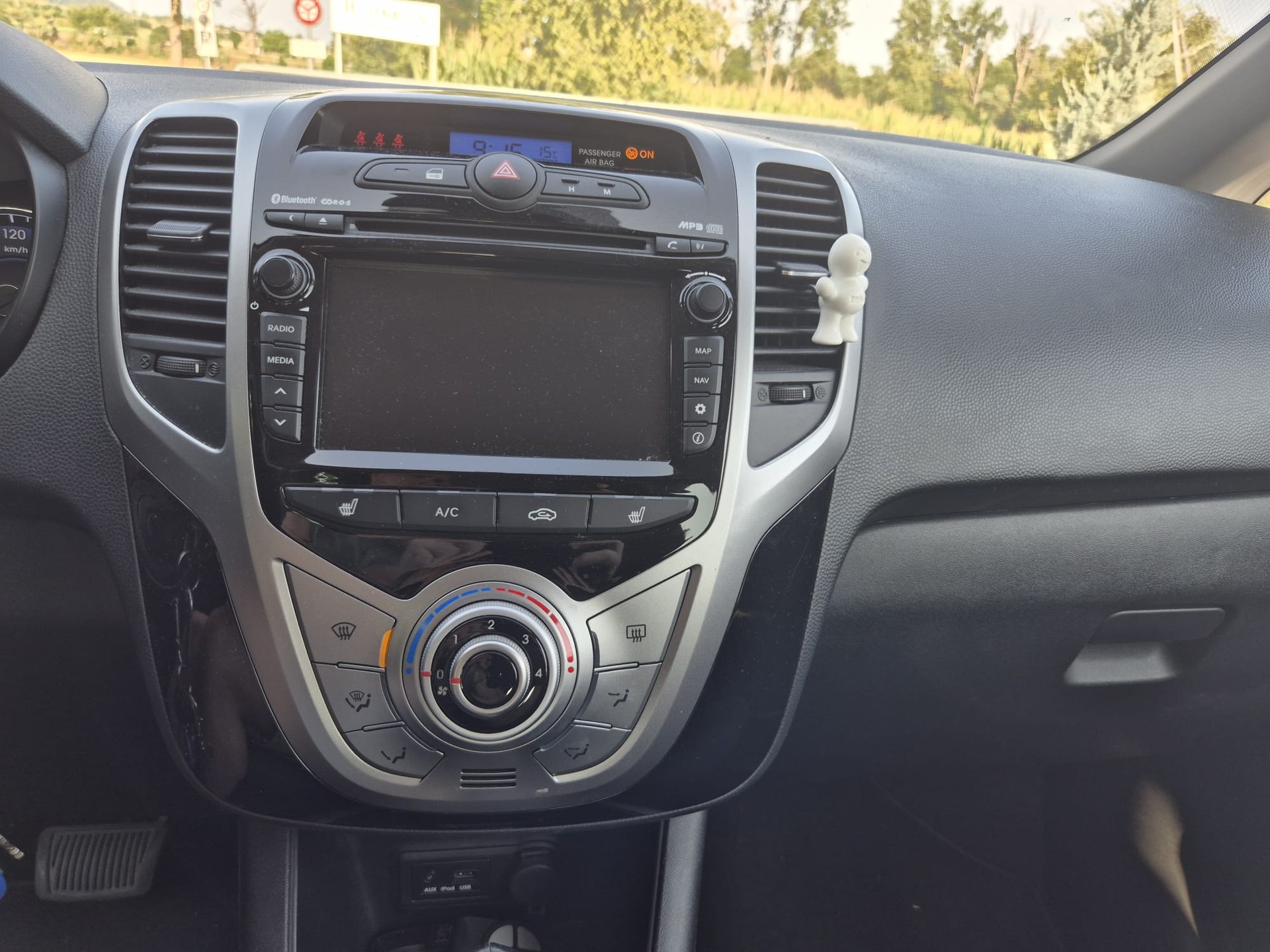 HYUNDAI 1.6 Style-image-4