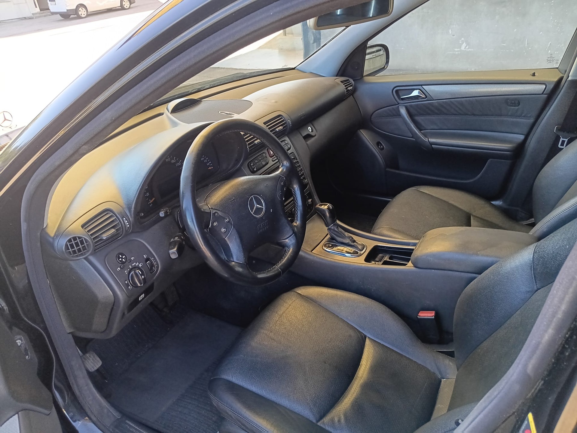 MERCEDES-BENZ C 320 Avantgarde 4Matic Automatic-image-7