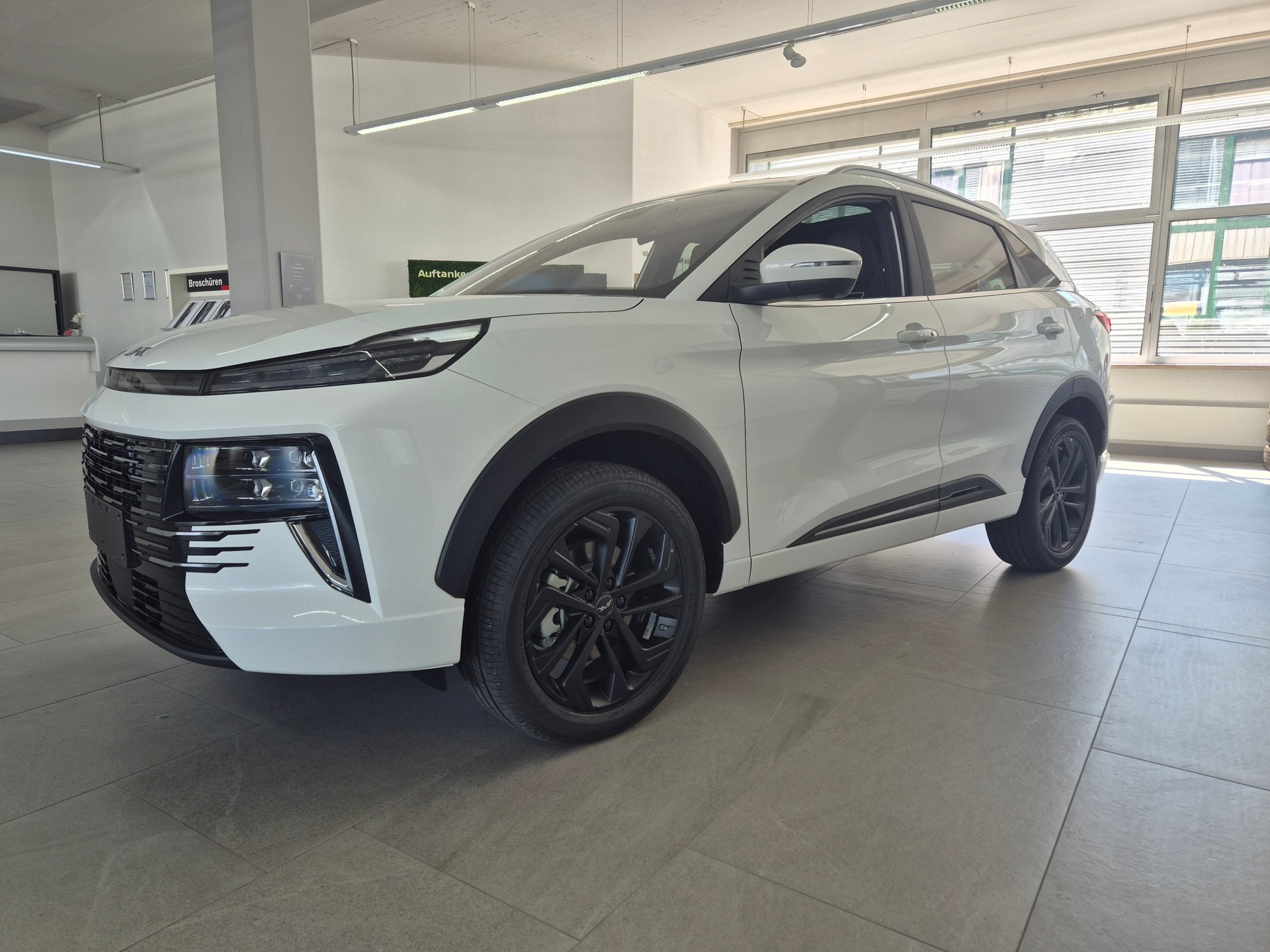 JAC JS6 1.5 PHEV-image-0