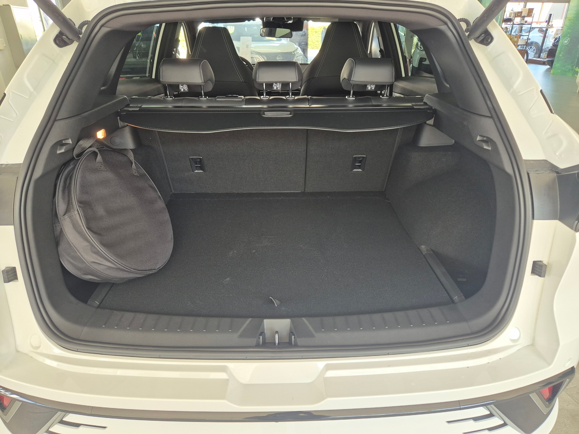 JAC JS6 1.5 PHEV-image-5