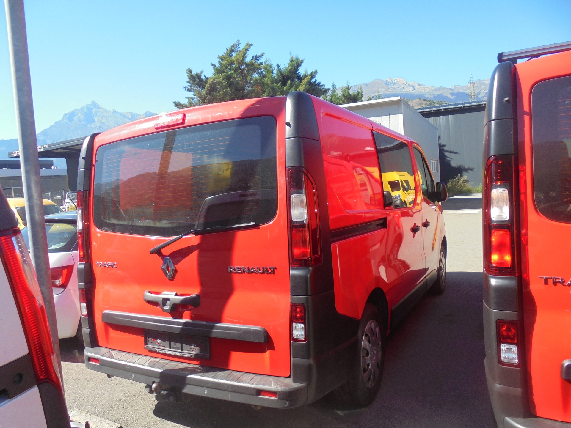 RENAULT Trafic 2.0 Energy dCi 120 3.0t Business L1H1-image-4