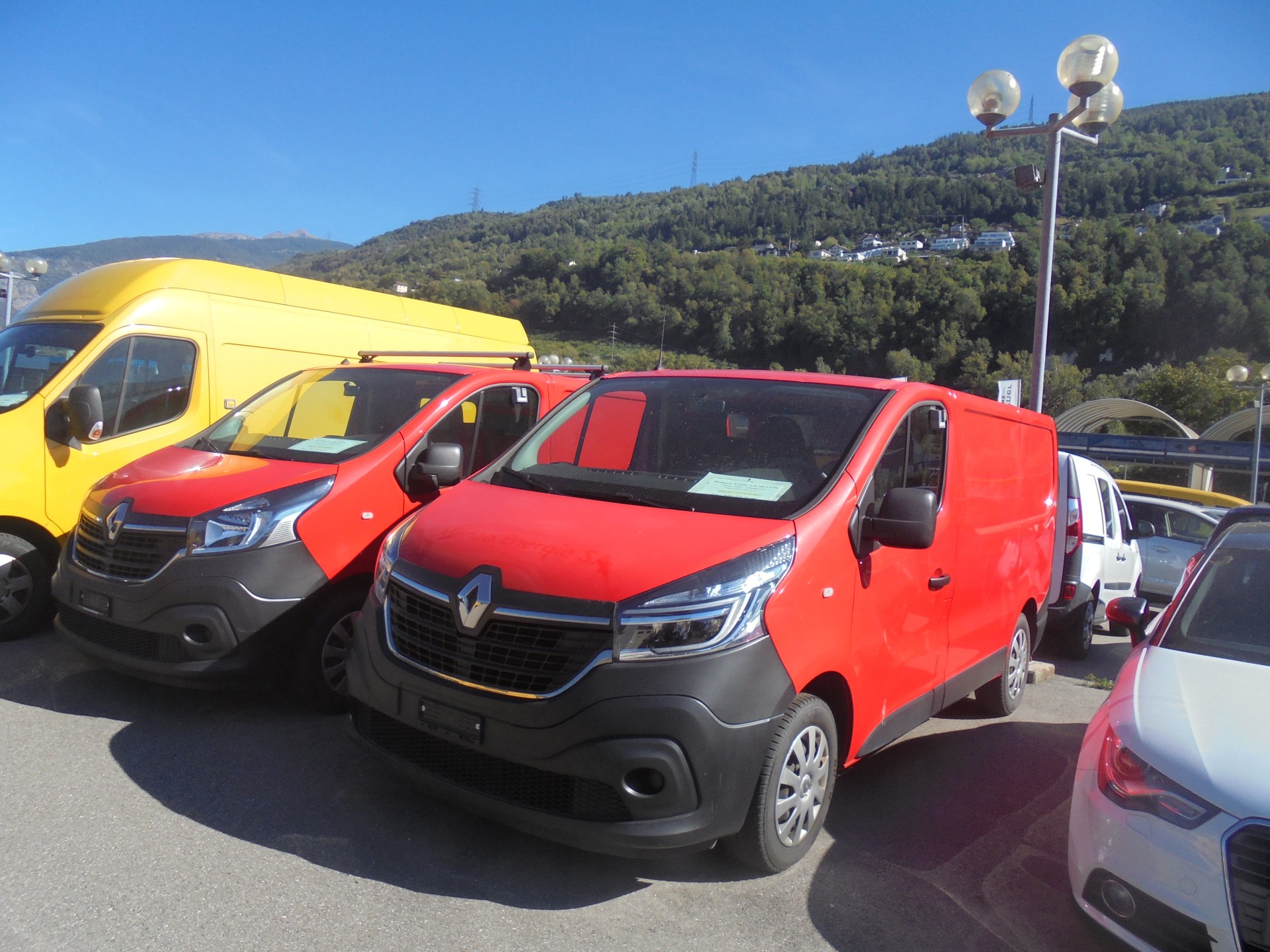 RENAULT Trafic 2.0 Energy dCi 120 3.0t Business L1H1-image-0