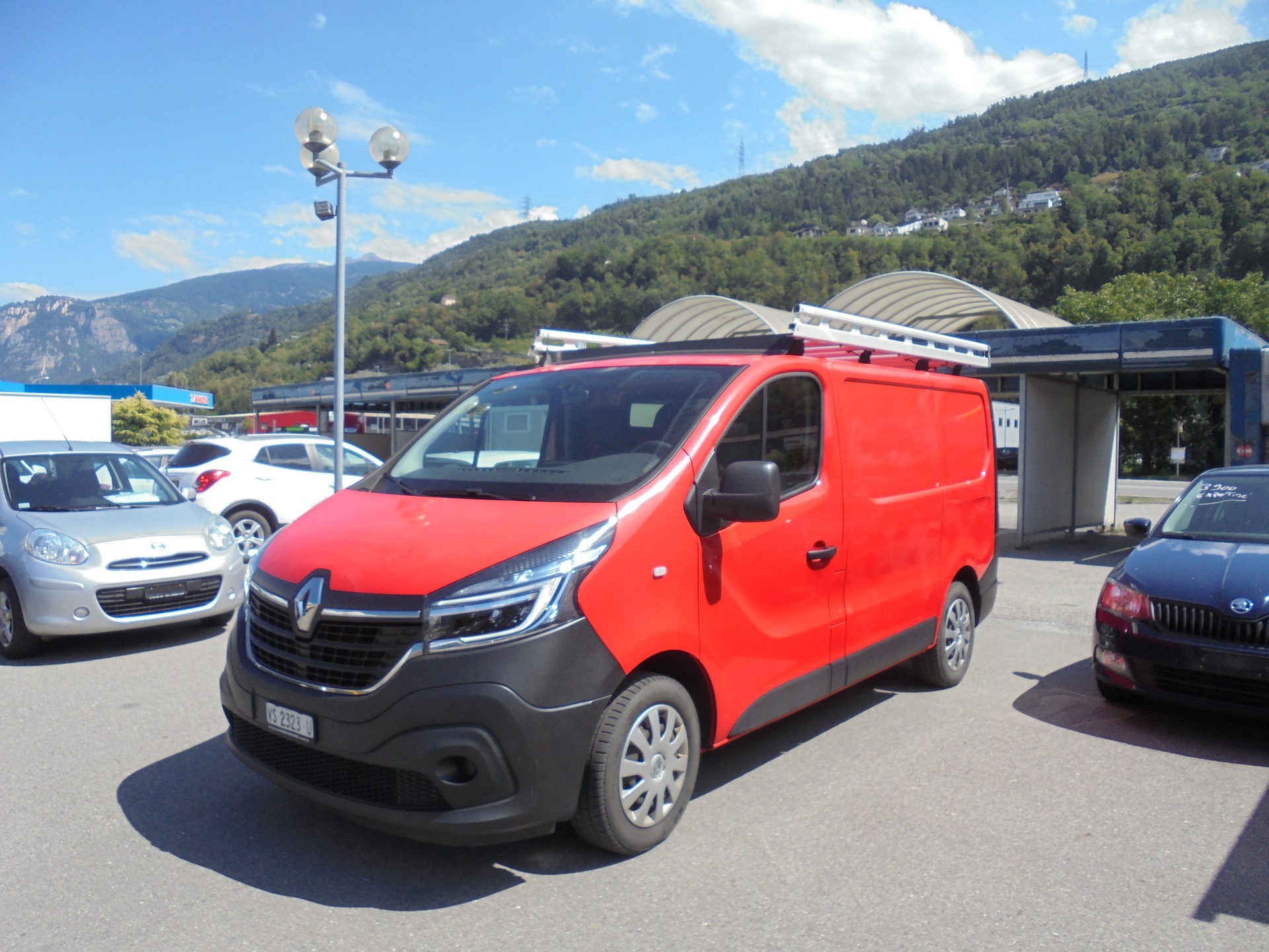 RENAULT Trafic 2.0 Energy dCi 120 3.0t Business L1H1-image-0
