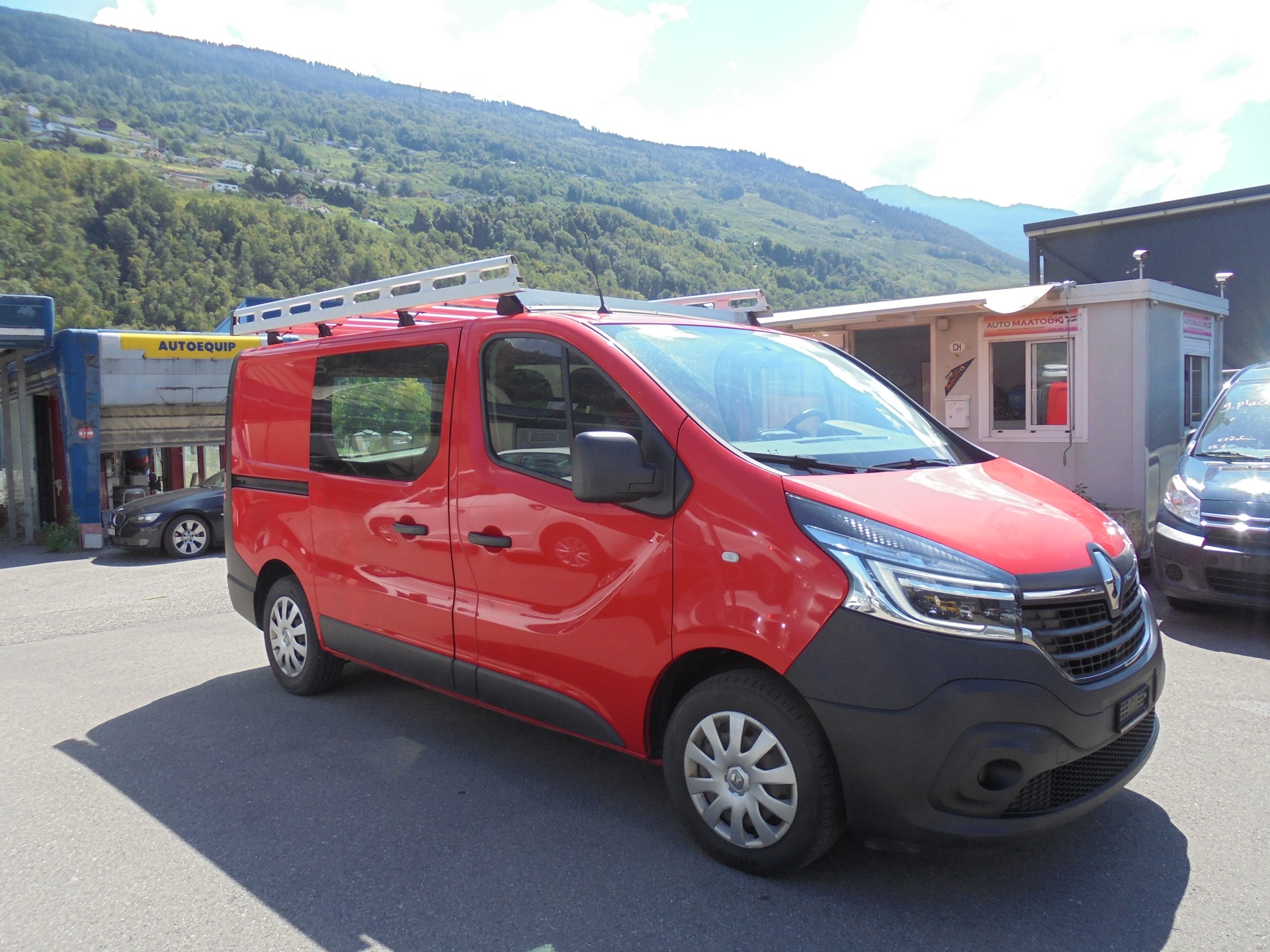 RENAULT Trafic 2.0 Energy dCi 120 3.0t Business L1H1-image-2