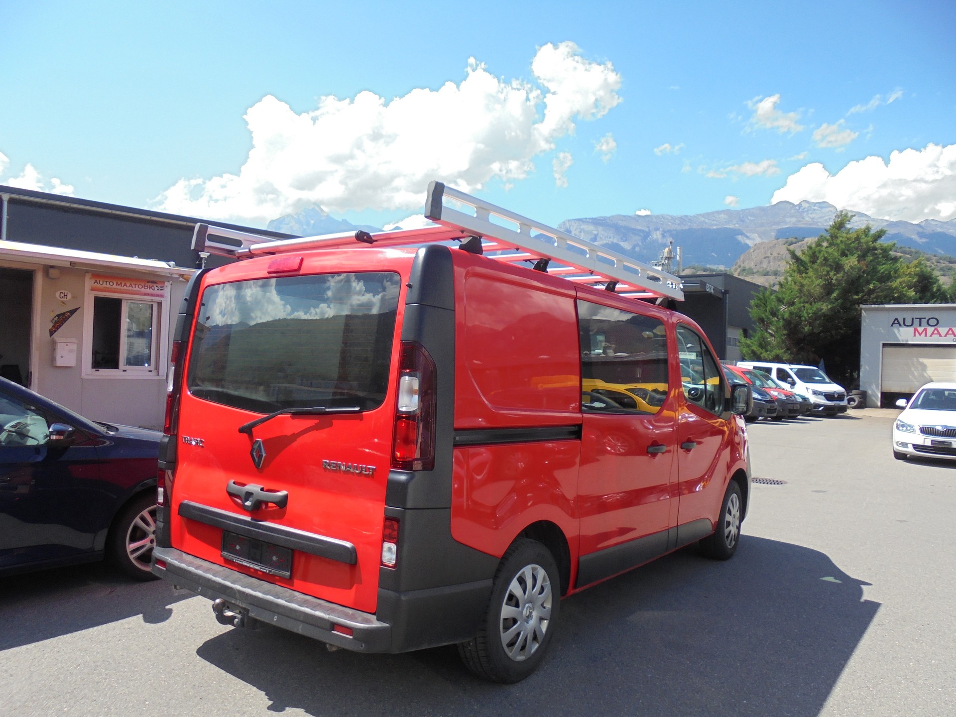 RENAULT Trafic 2.0 Energy dCi 120 3.0t Business L1H1-image-3