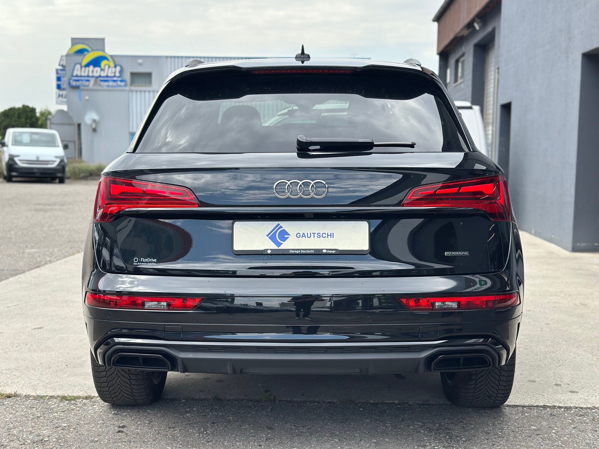 AUDI Q5 40 TDI quattro S-tronic-image-3