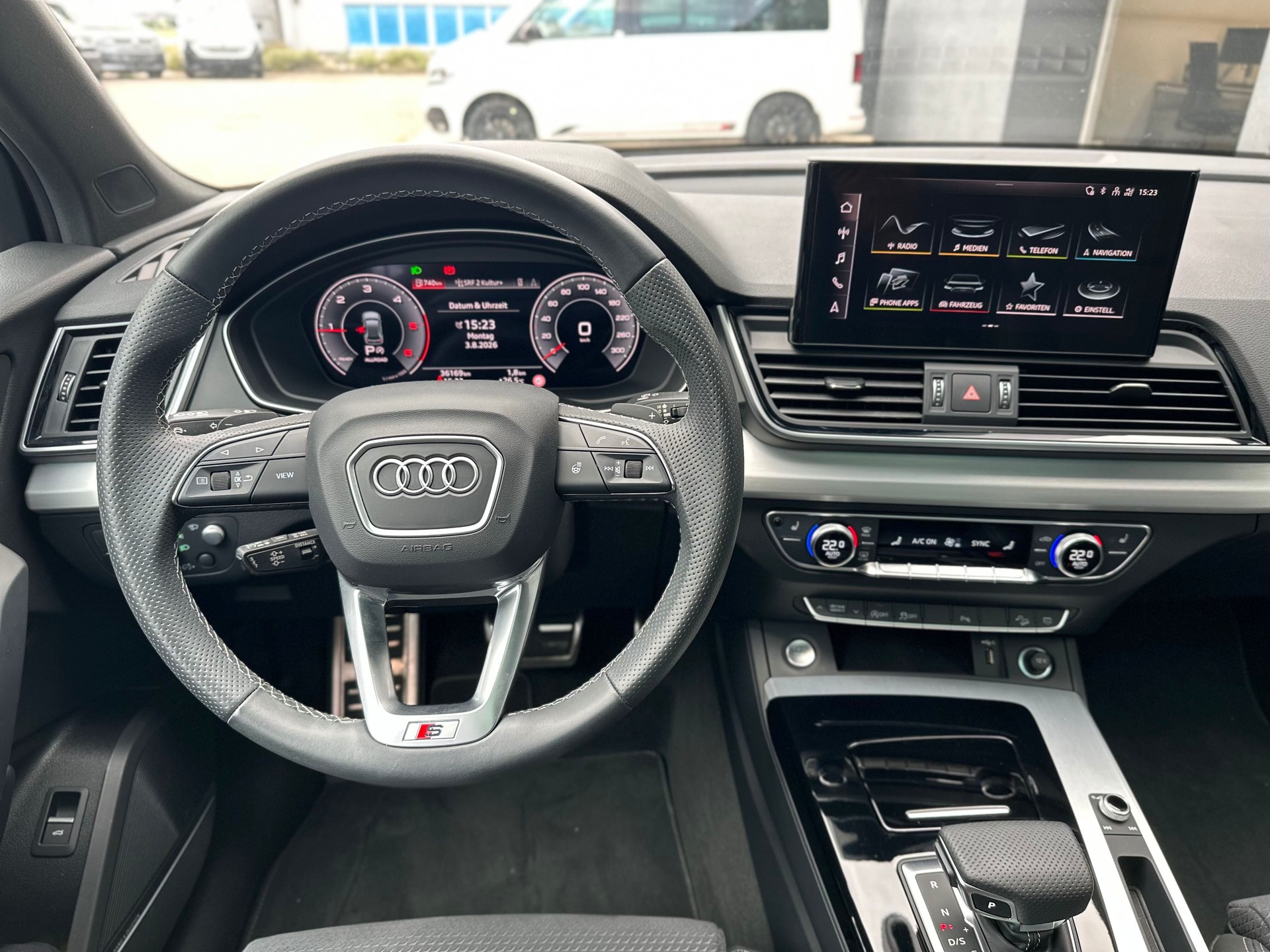 AUDI Q5 40 TDI quattro S-tronic-image-7