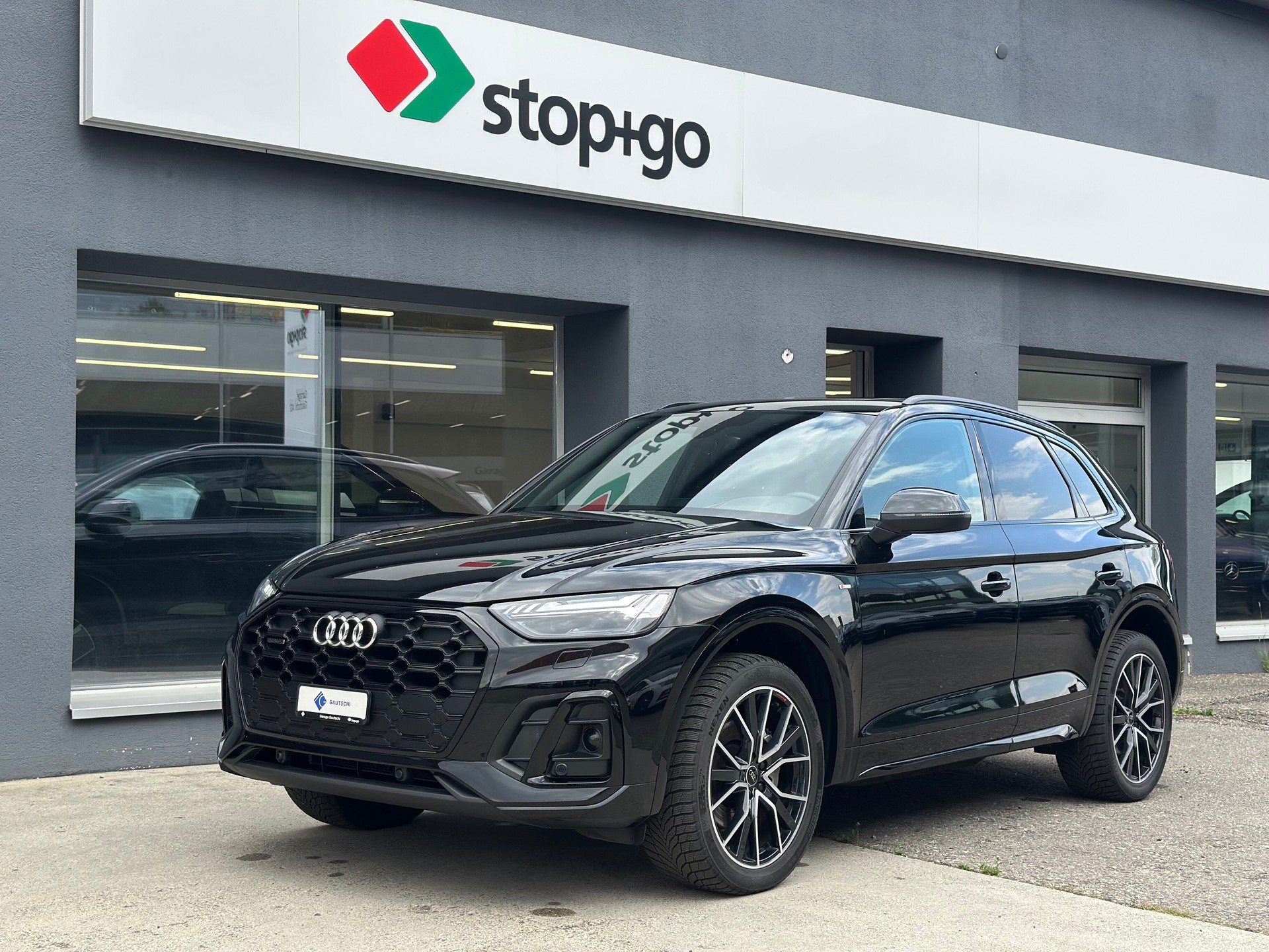 AUDI Q5 40 TDI quattro S-tronic-image-0