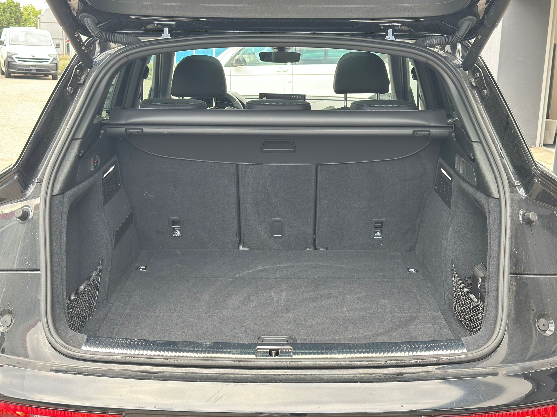 AUDI Q5 40 TDI quattro S-tronic-image-9