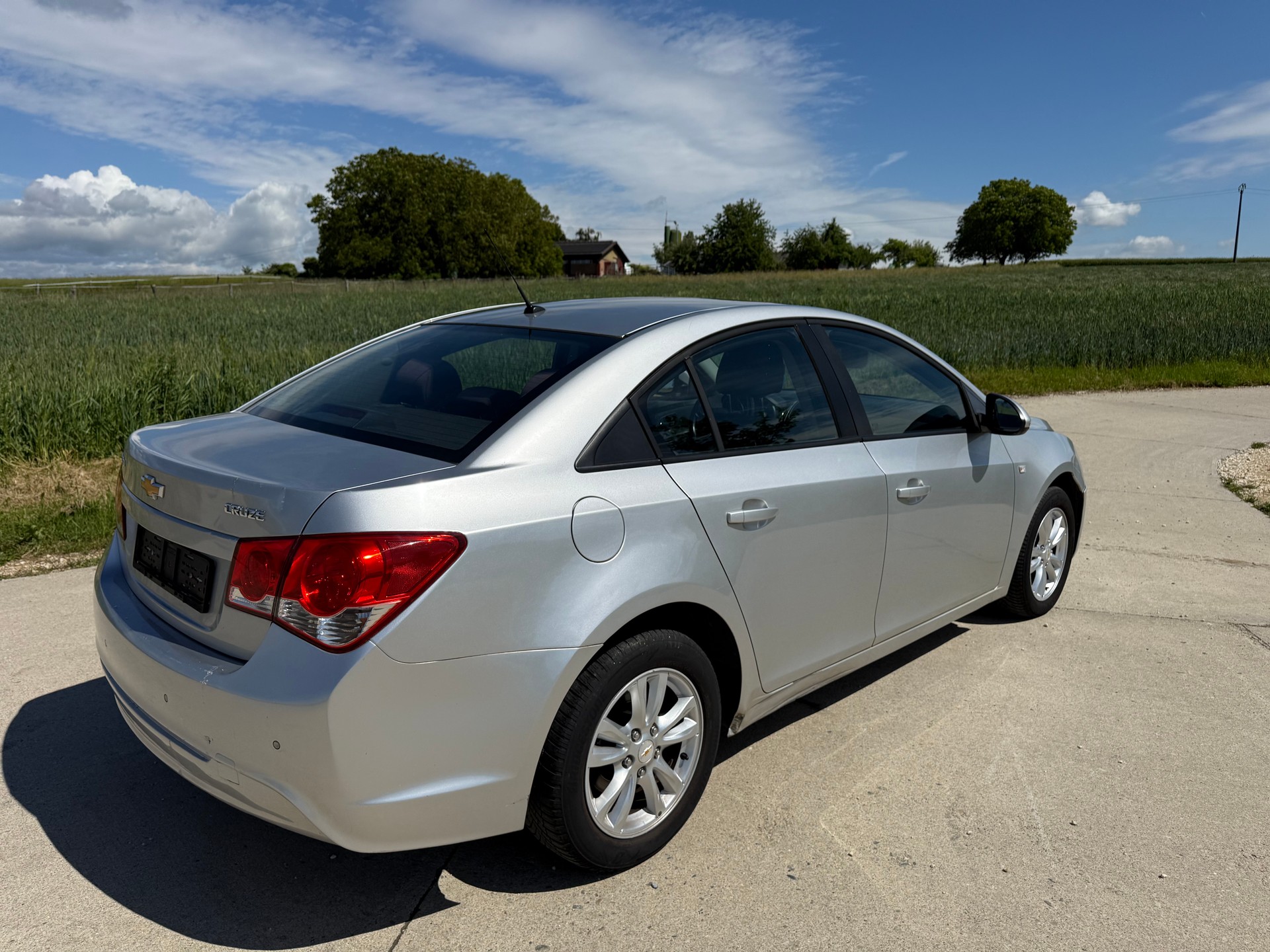 CHEVROLET Cruze Station Wagon 2.0 VCDi-image-4