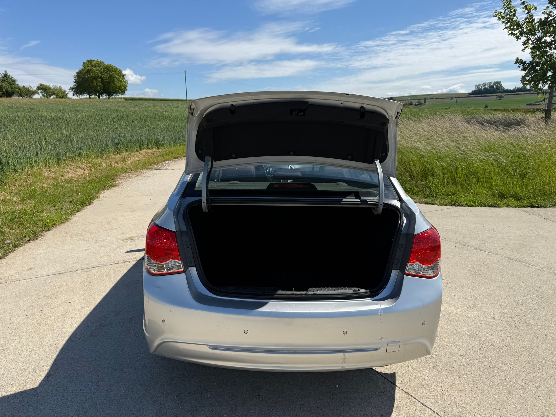CHEVROLET Cruze Station Wagon 2.0 VCDi-image-9