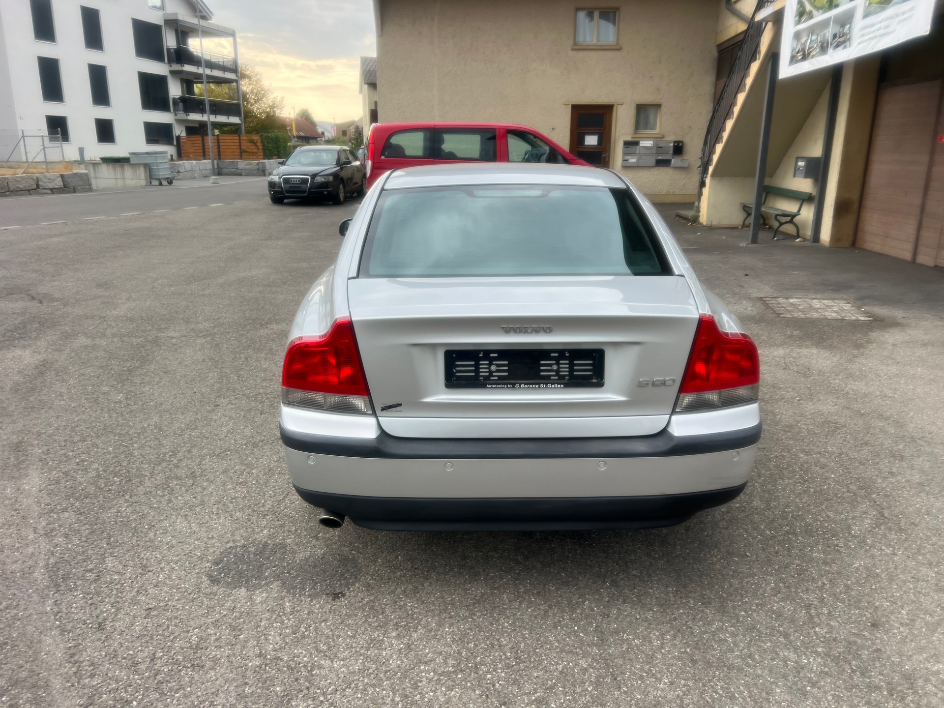 VOLVO S60 2.4T-image-4