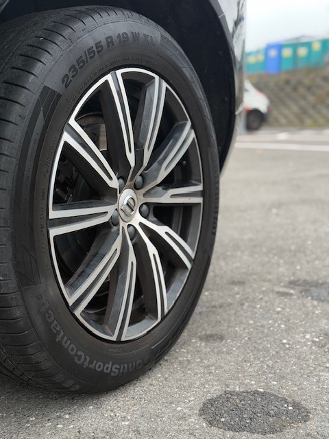 VOLVO XC60 D5 AWD Momentum Geartronic-image-14