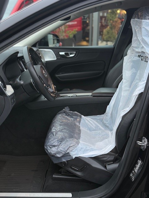 VOLVO XC60 D5 AWD Momentum Geartronic-image-7