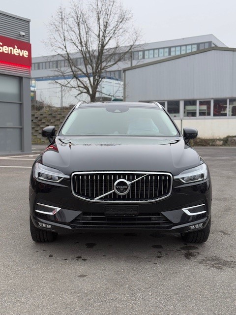 VOLVO XC60 D5 AWD Momentum Geartronic-image-1