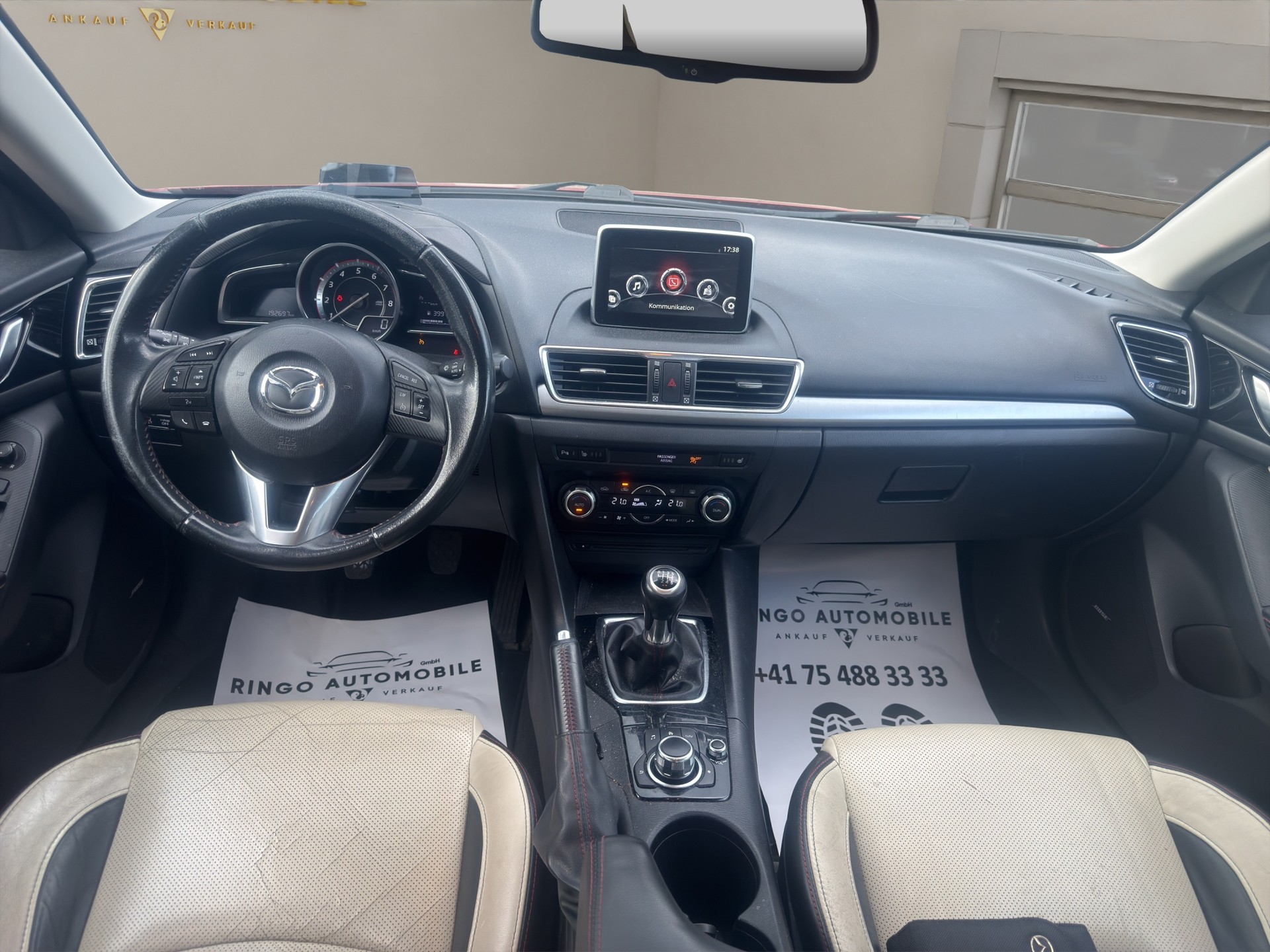 MAZDA 3-image-11