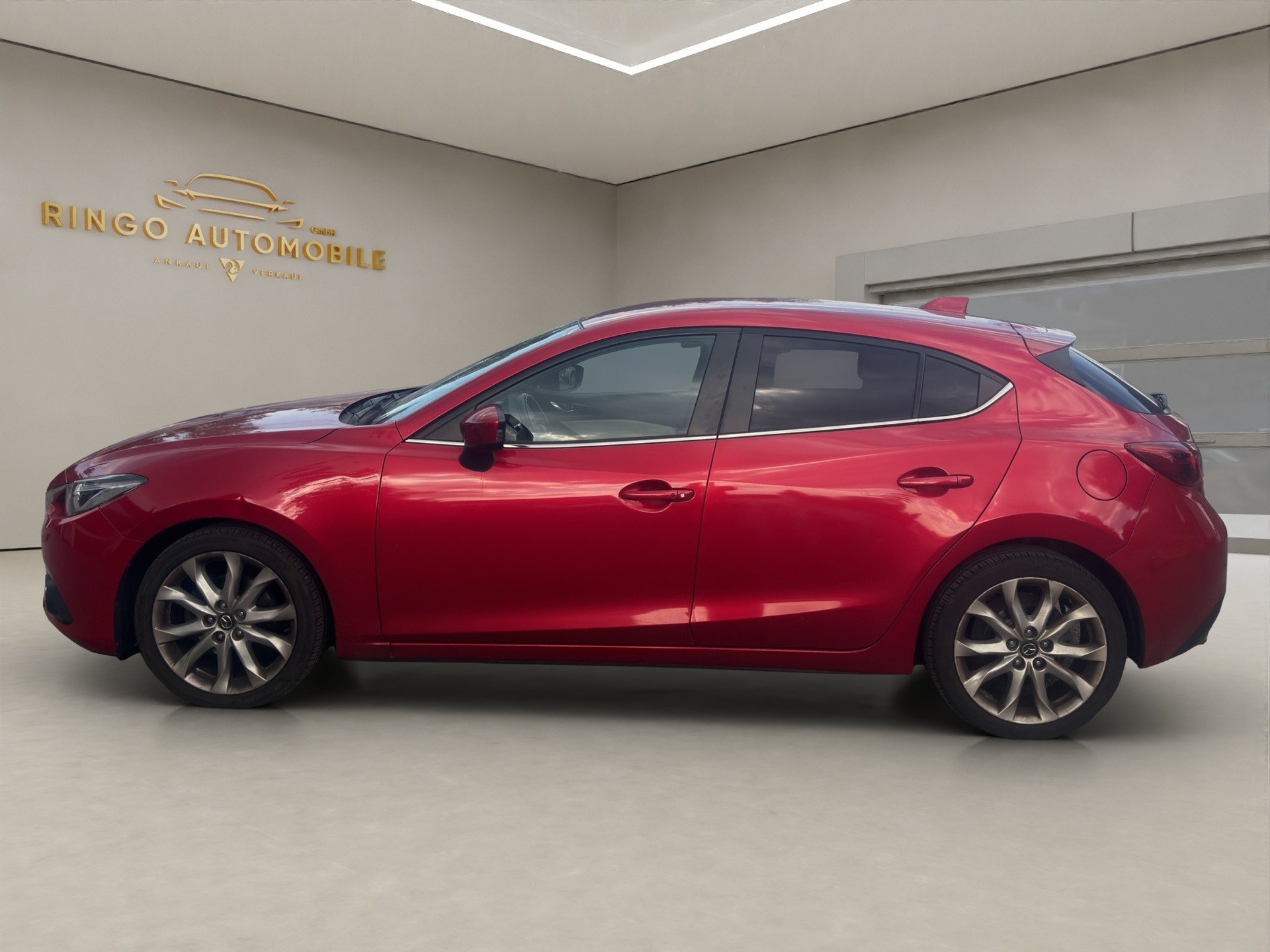 MAZDA 3-image-3