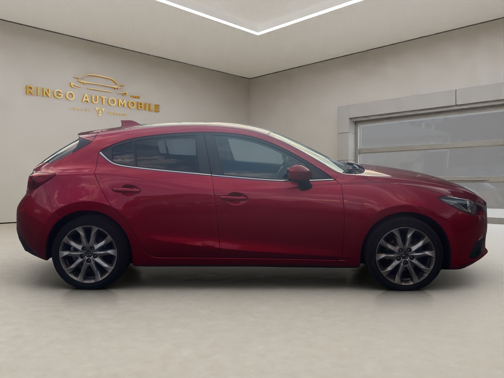 MAZDA 3-image-7